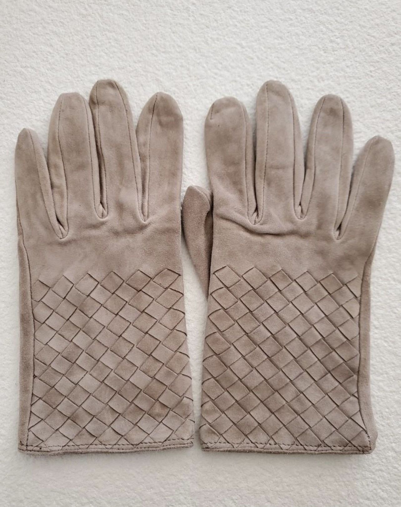 Bottega Veneta 👐🏾Bottega Veneta woven leather gloves Size ONE SIZE - 1 Thumbnail