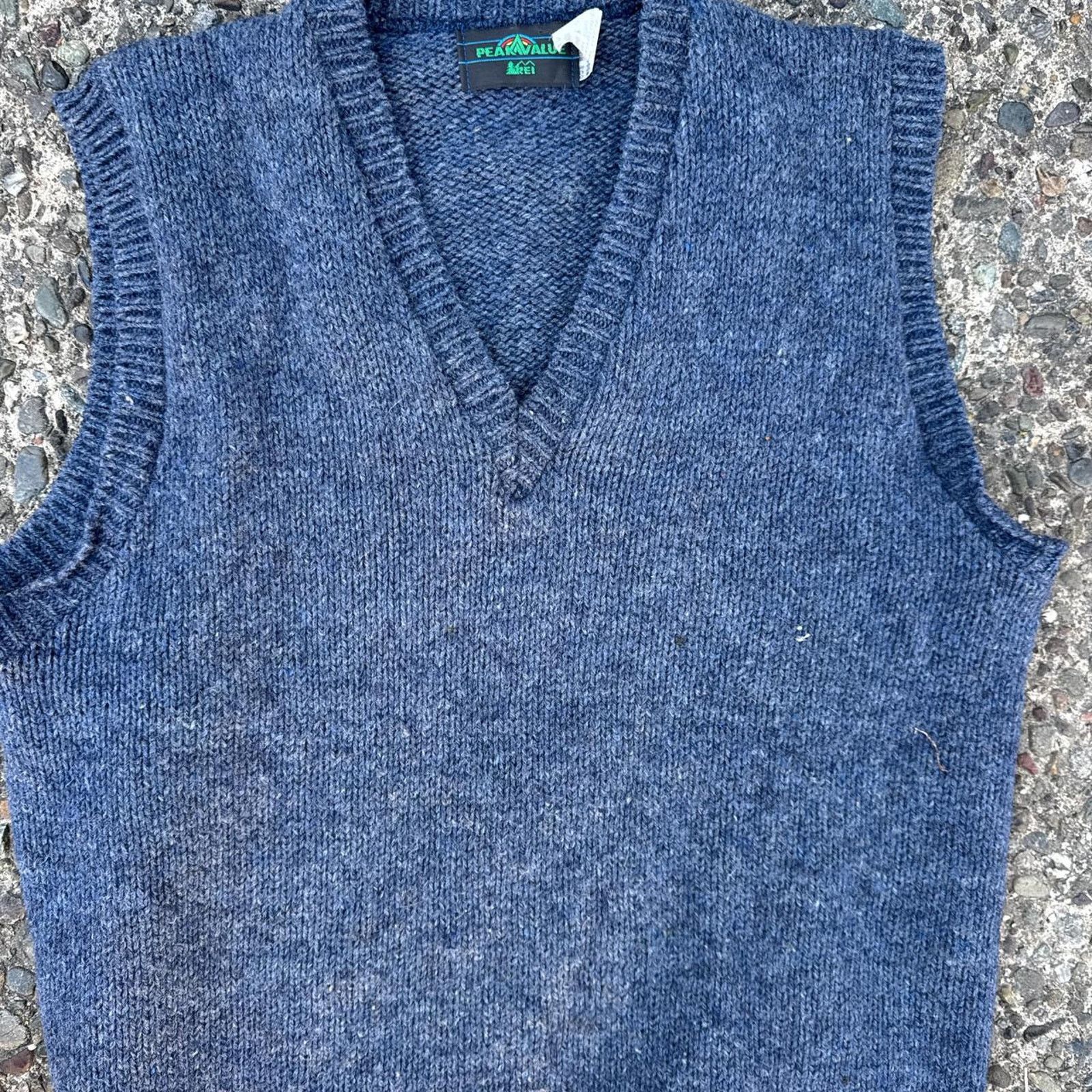 Rei Vintage 90s REI Wool Sweater Vest – Size Medium Size US M / EU 48-50 / 2 - 3 Thumbnail