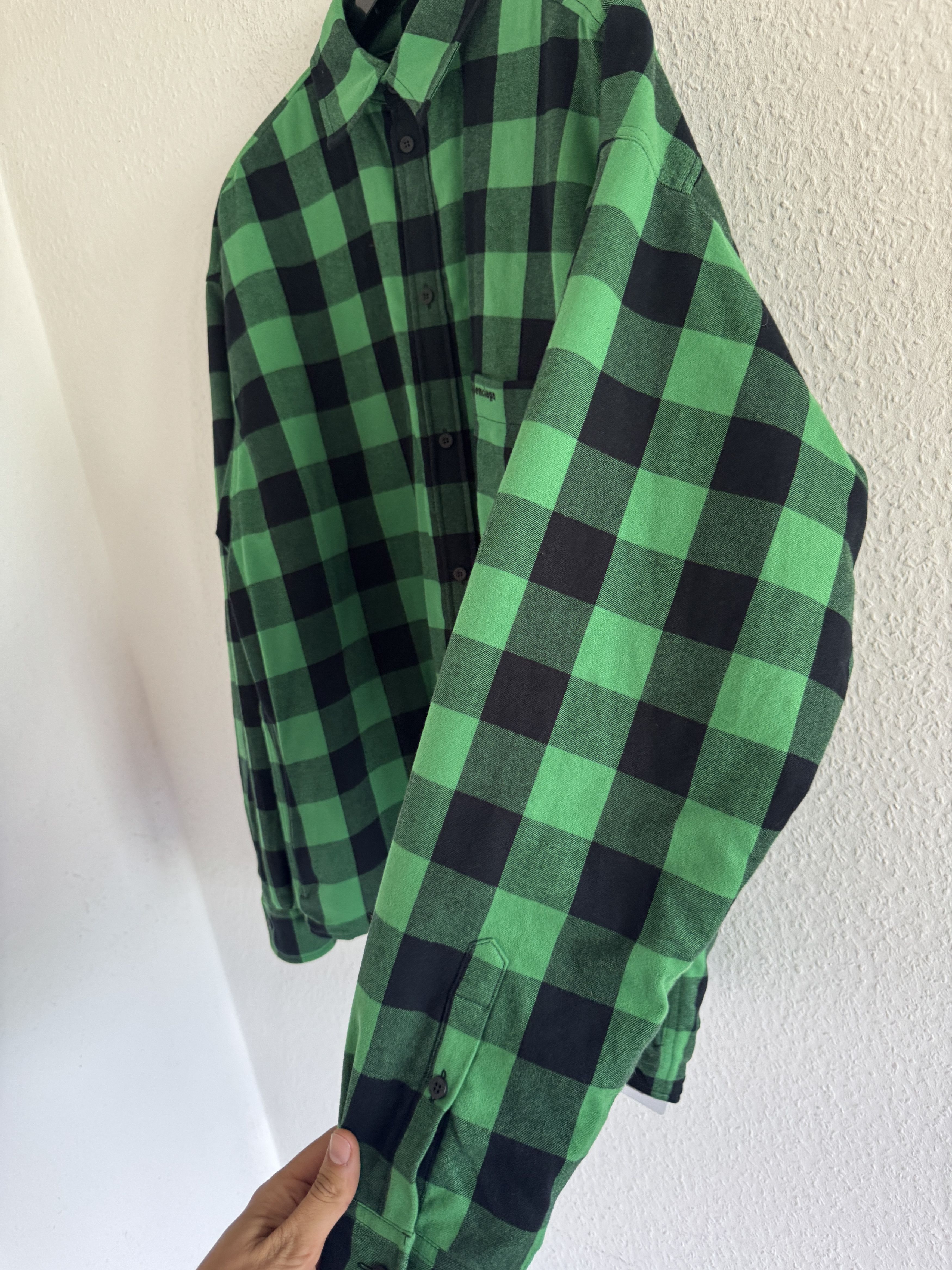 Balenciaga Padded Oversized Check Shirt Size US S / EU 44-46 / 1 - 7 Thumbnail