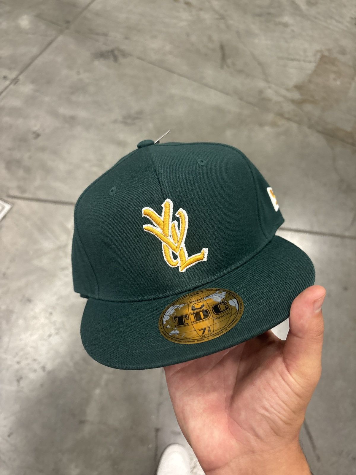 Jon Stan NEW YORK YANKEE Fitted Cap (NAVY) 7 3/4