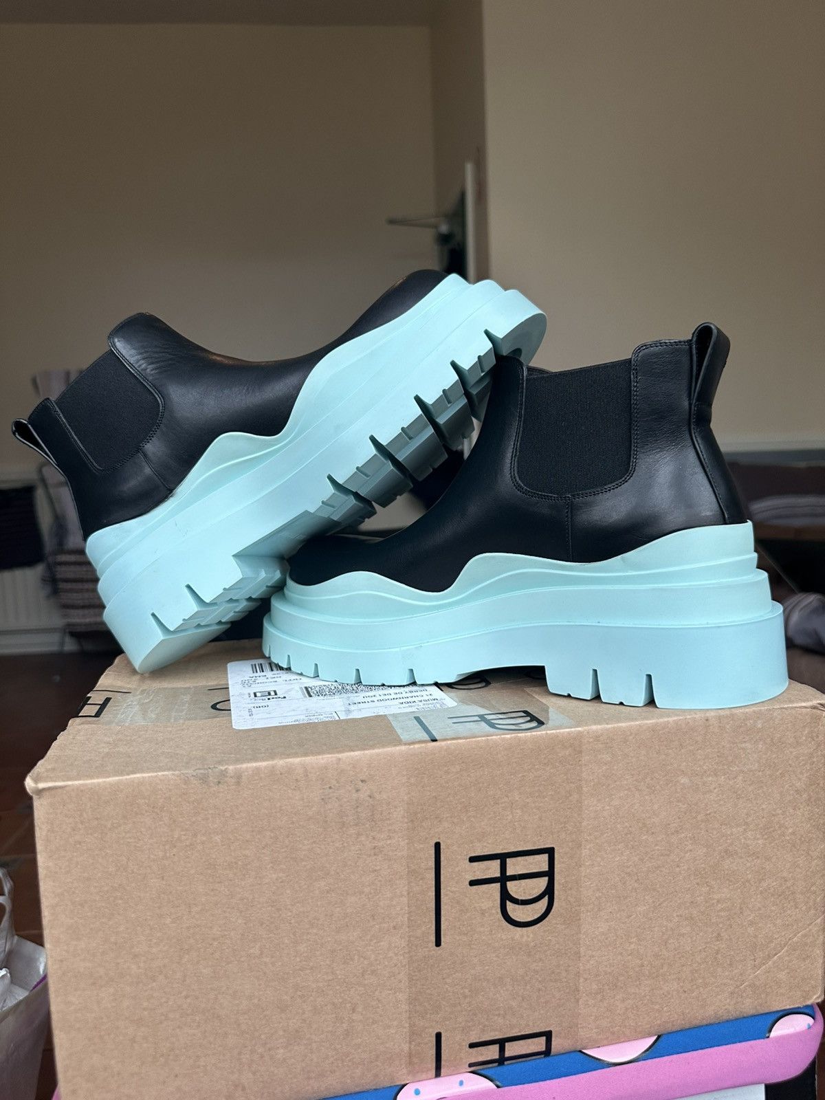 Bottega Veneta Bottega Veneta Tire Ankle Chelsea Boot 'Black Blue' Size US 6 / EU 39 - 3 Thumbnail