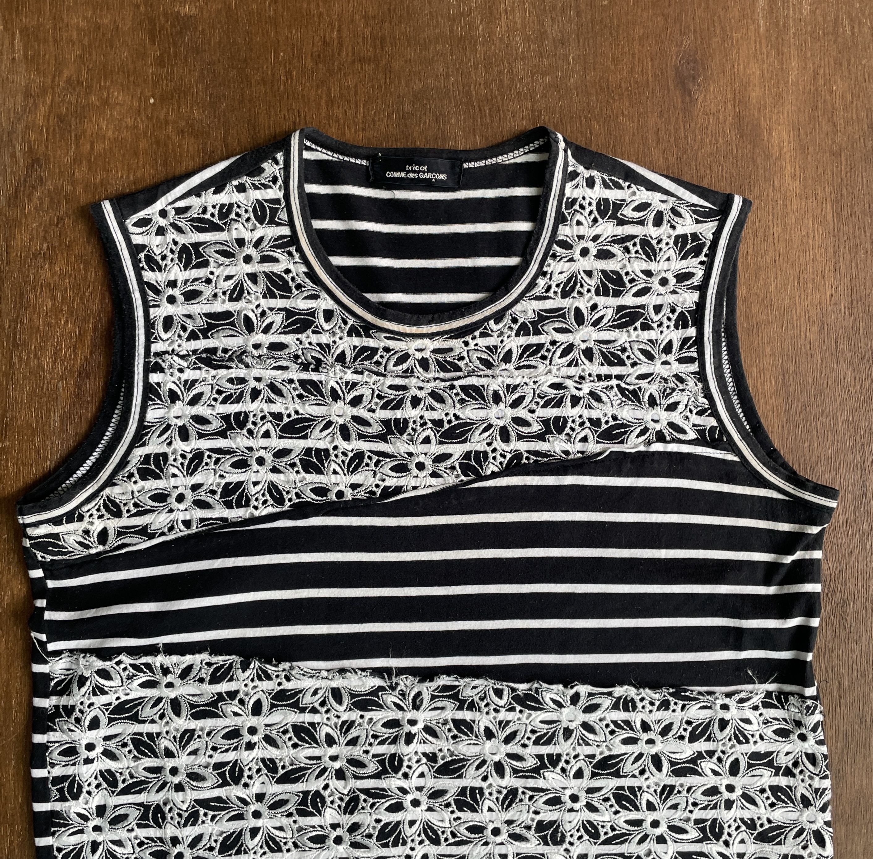 Comme des Garcons COMME des GARCONS Embroidered Tank Top 2003 Size S / US 4 / IT 40 - 2 Thumbnail