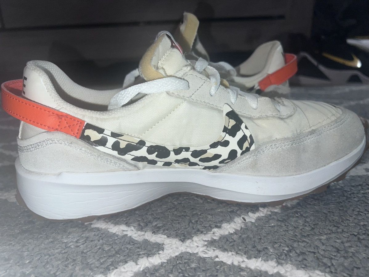 Nike Nike Waffle Debut - Sail/White with Leopard Print Swoosh Size US 9 / IT 39 - 7 Thumbnail