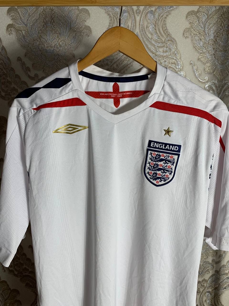 Umbro × Vintage VERY RARE UMBRO ENGLAND RETRO SOCCER JERSEY BLOKECORE Y2K Size US XL / EU 56 / 4 - 2 Thumbnail