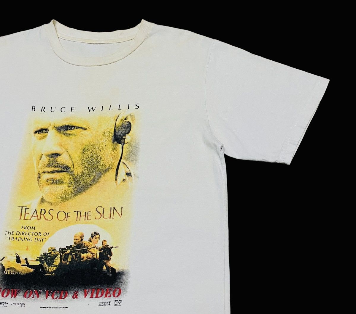Vintage Vintage Movie Action Movie Tears Of The Sun T-shirt 2003s Size US M / EU 48-50 / 2 - 6 Thumbnail