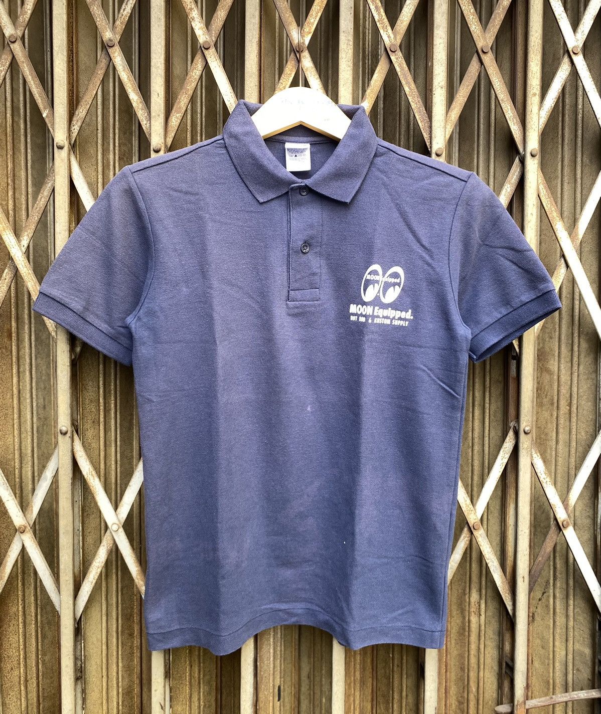 Japanese Brand Vintage Moon Eyes Polo Shirt Size US S / EU 44-46 / 1 - 1 Thumbnail