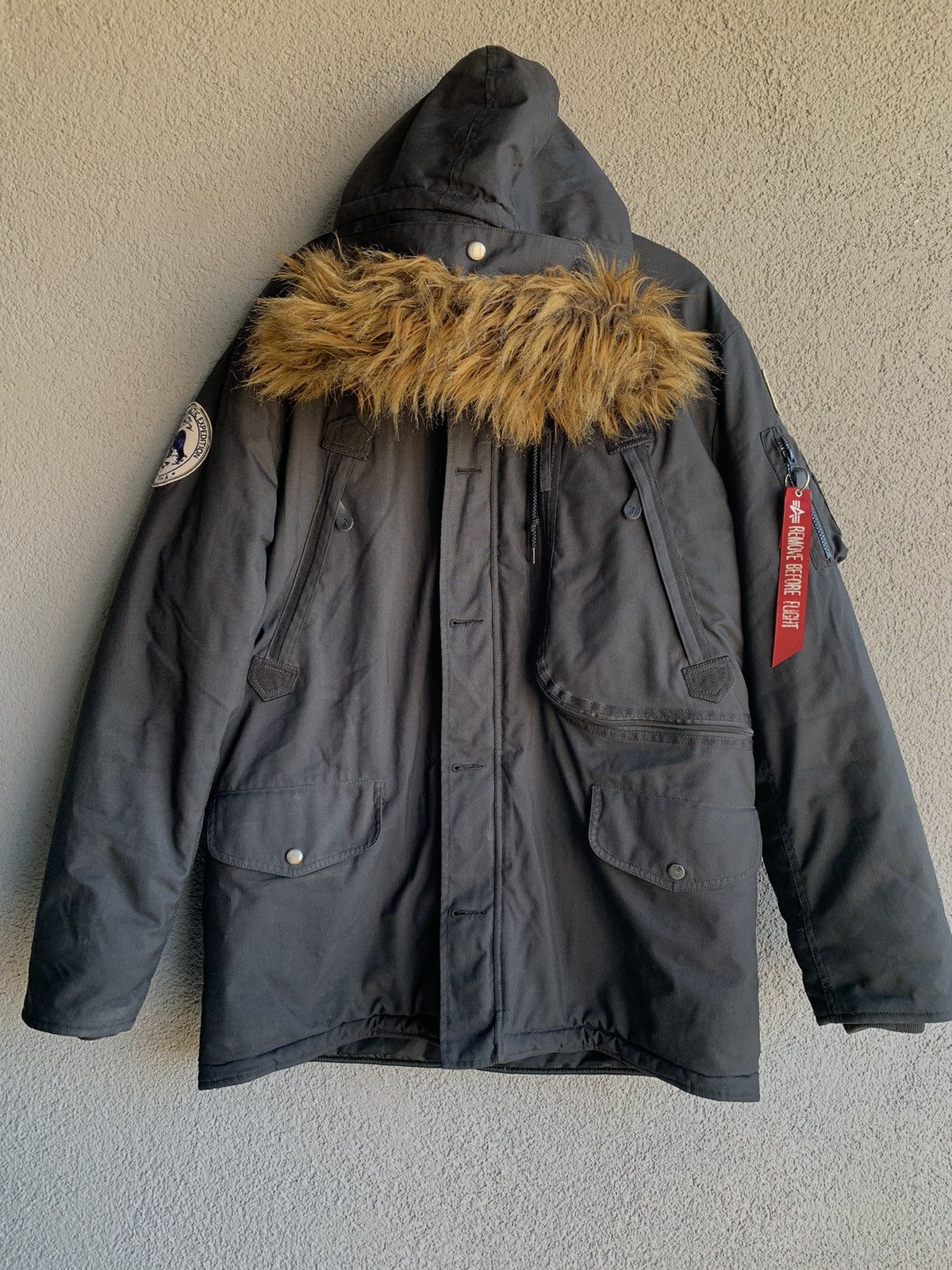image of Alpha Industries Parkas Vintage Ma-1 Aviator Bomber in Black, Men's (Size Large)