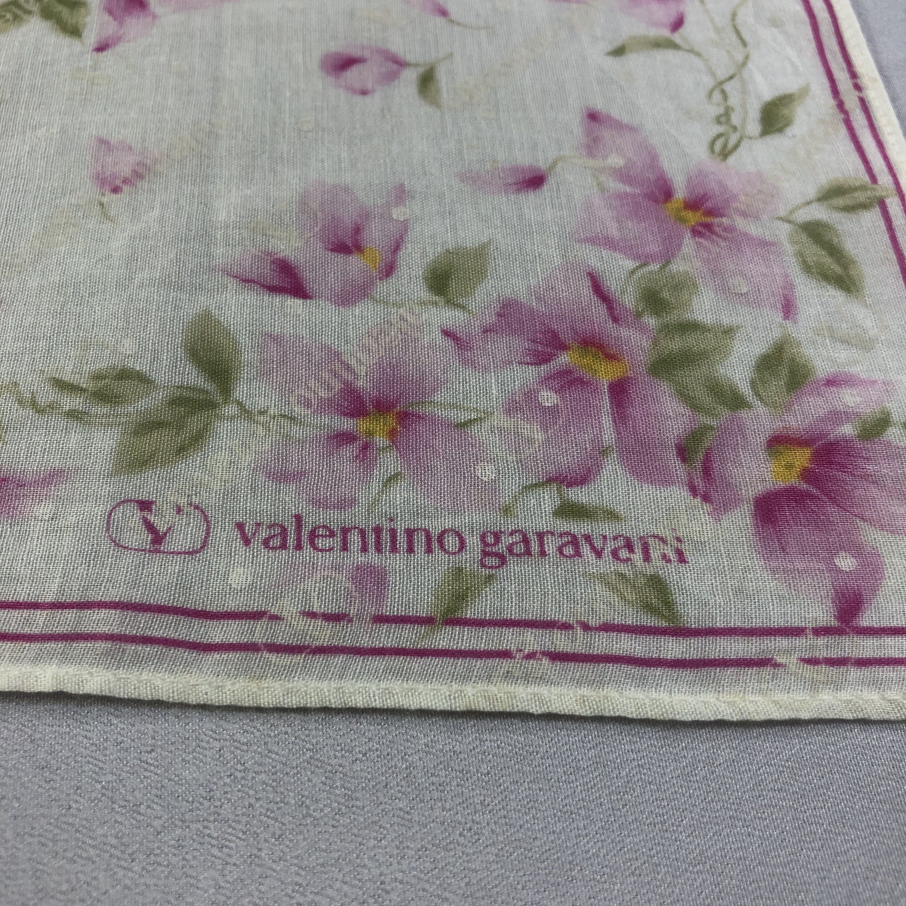 Vintage Valentino GaravanI Handkerchief Neckerchief Bandana H2145 Size ONE SIZE - 4 Thumbnail