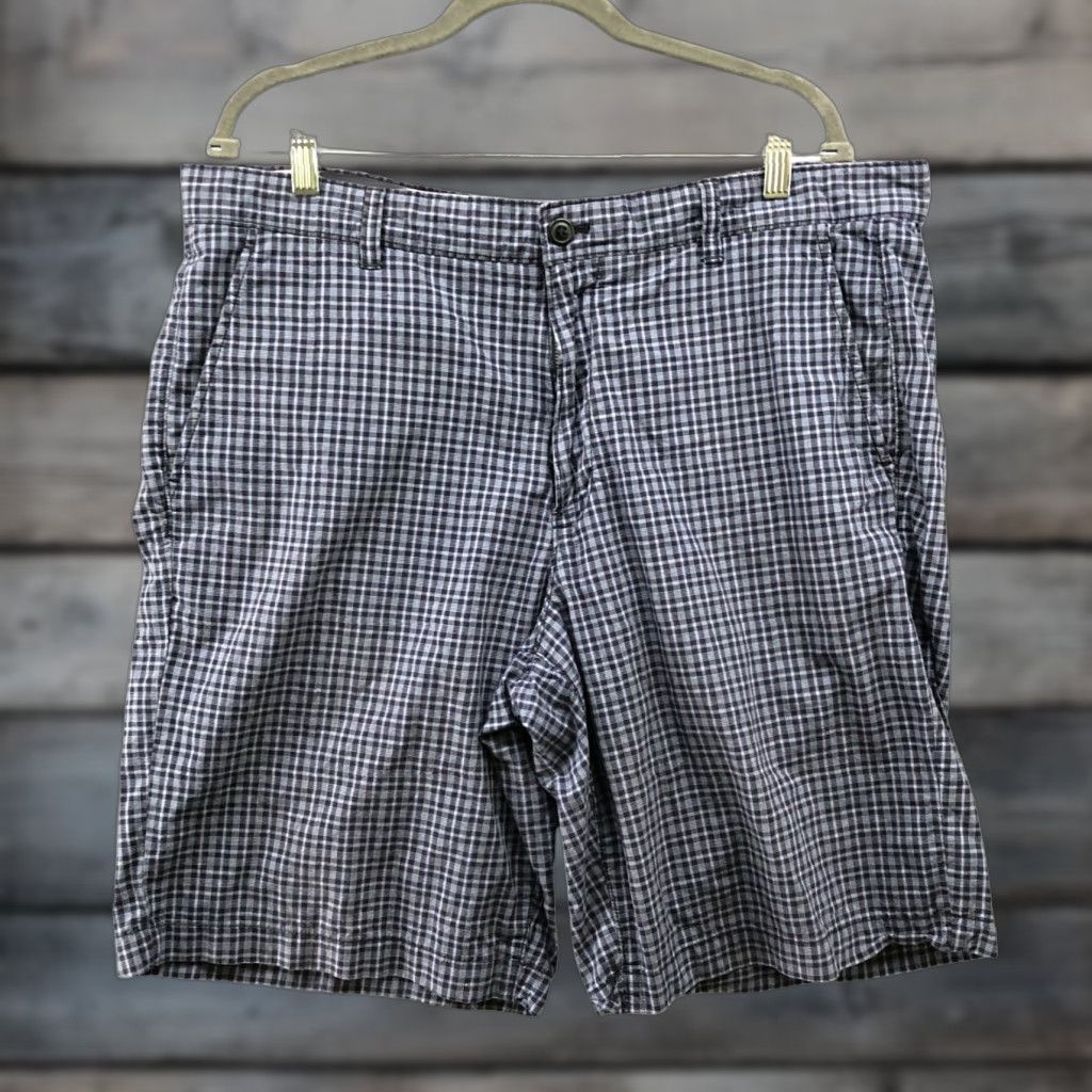 Gap Gap Chino Shorts Mens Size 38 Blue Plaid 10" Inseam Cotton Flat Front Summer Casual Mens Size US 38 / EU 54 - 1 Thumbnail