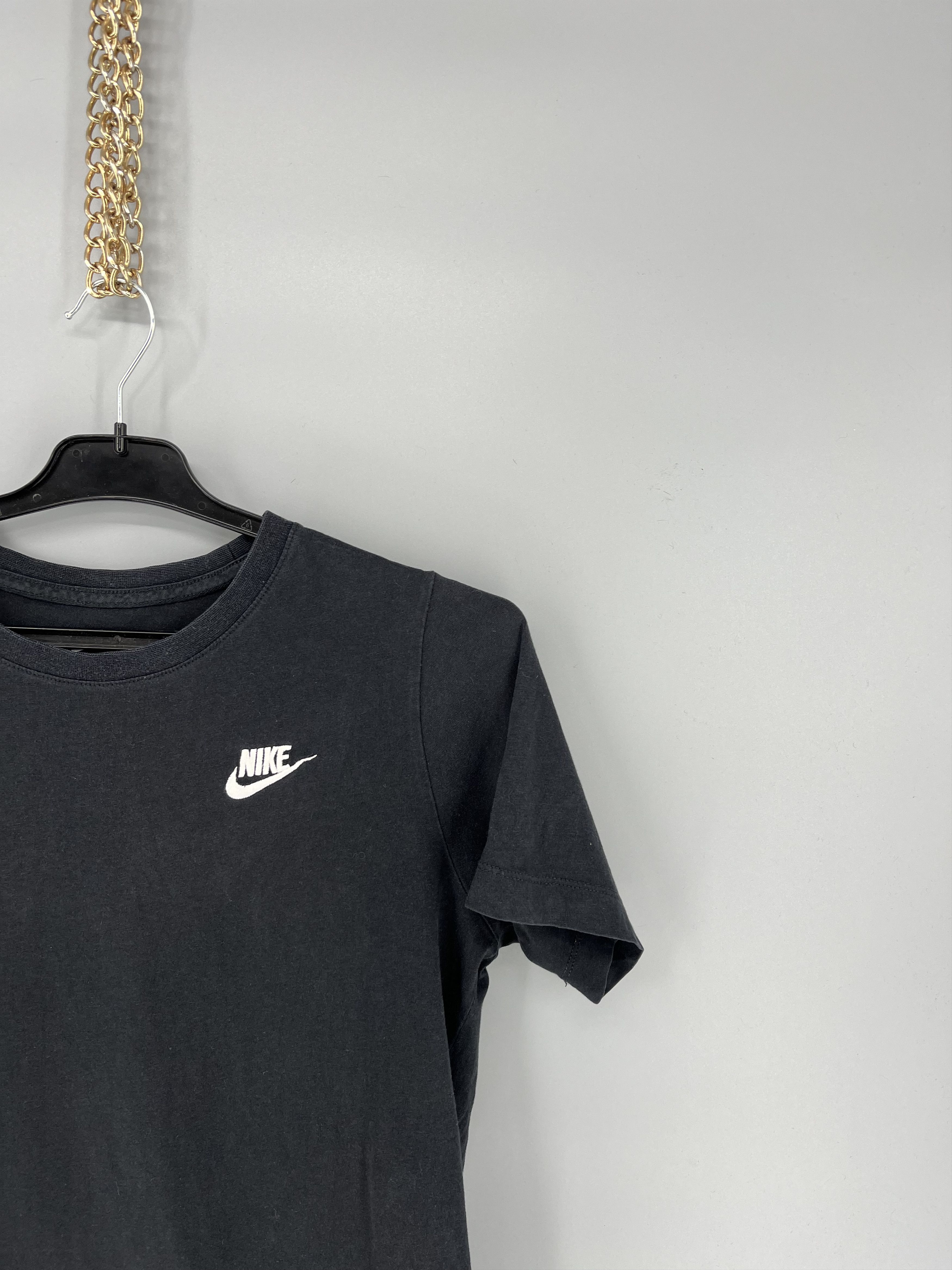 Vintage Vintage 90s Nike tee streetwear centre swoosh y2k style Size US S / EU 44-46 / 1 - 4 Thumbnail