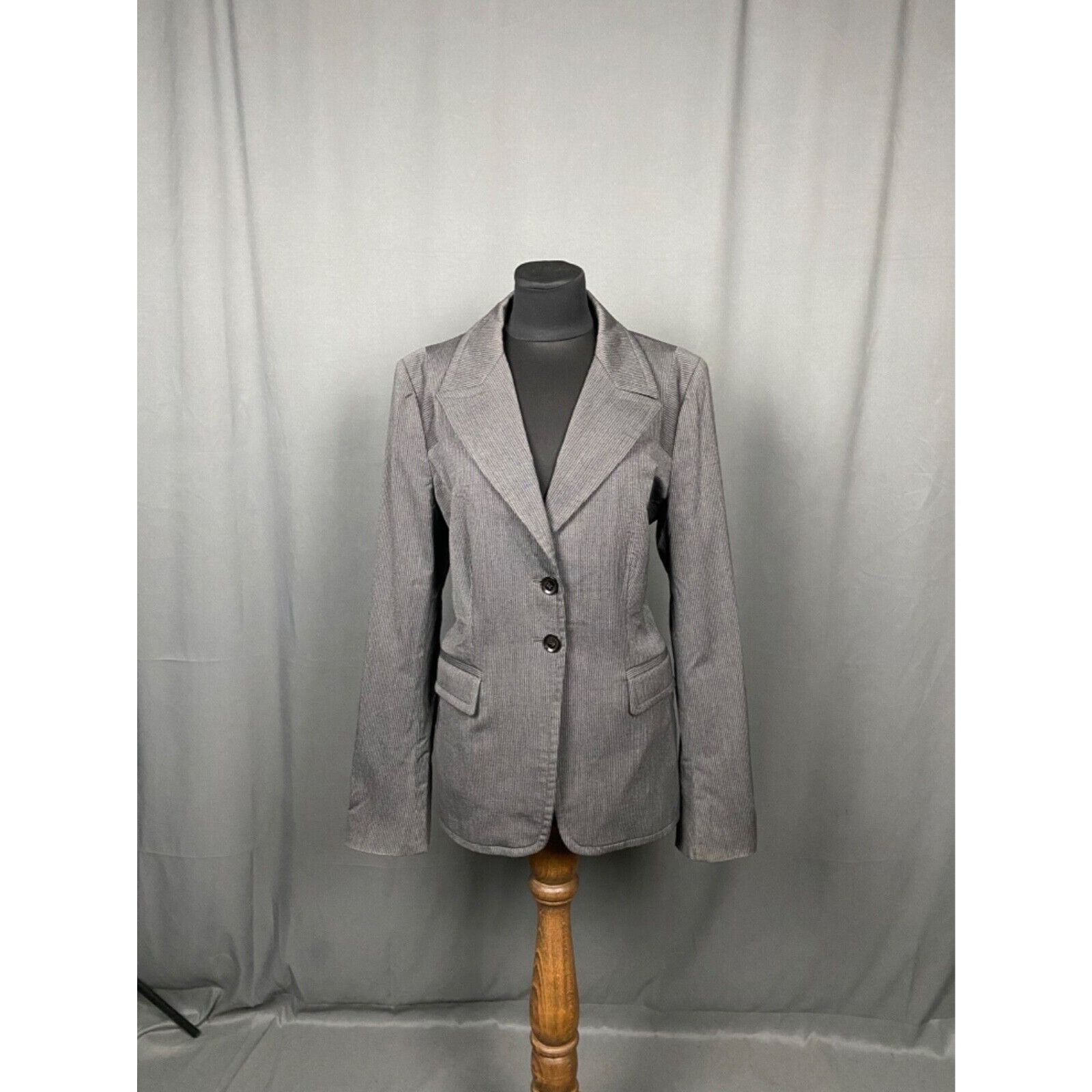Gucci Gucci Women's Gray Wool Striped Blazer Sportcoat Jacket Size Size L / US 10 / IT 46 - 3 Thumbnail