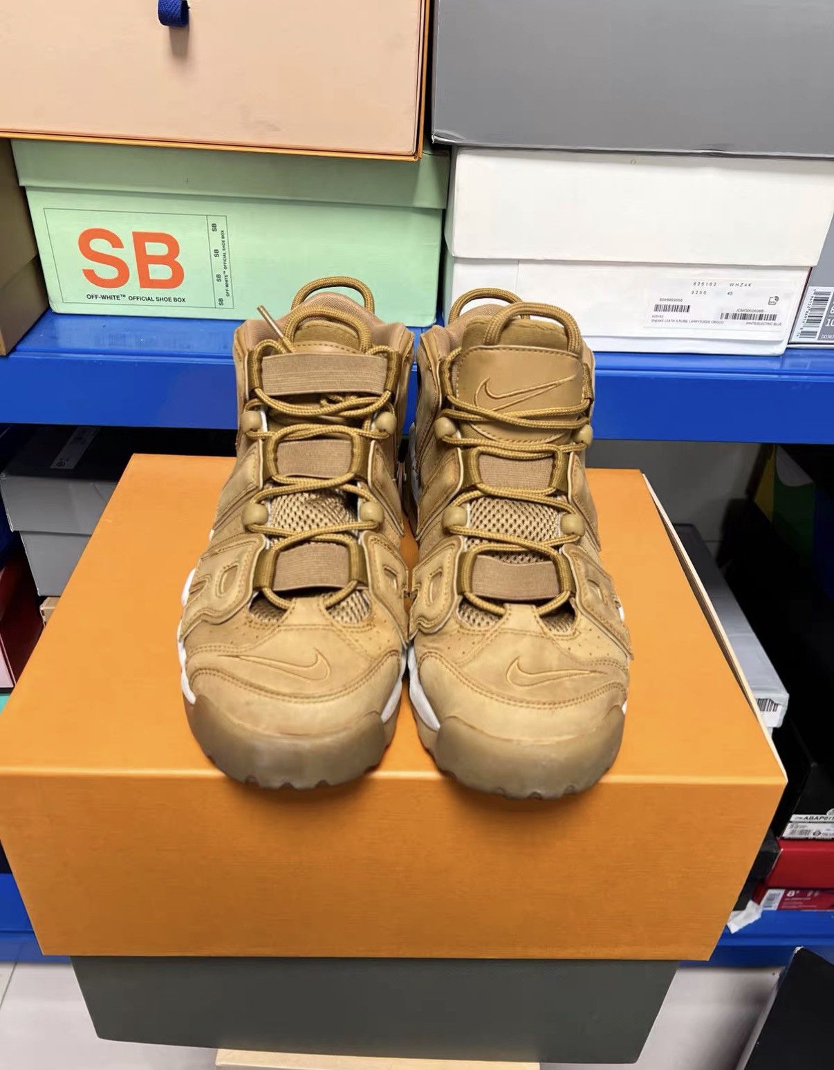 Nike Nike Air More Uptempo Wheat J42 Size US 9.5 / EU 42-43 - 2 Thumbnail