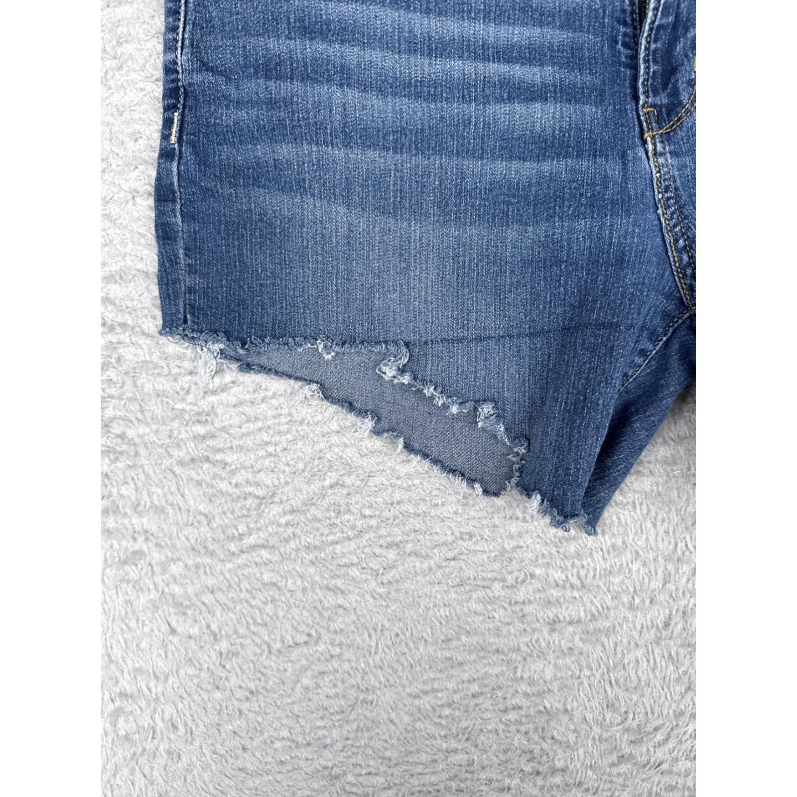 Levi's Signature By Levi Strauss & Co Shorts Womens 14 W32 Blue Denim Cutoff Frayed Hem Size 36" / US 14 / IT 50 - 3 Thumbnail