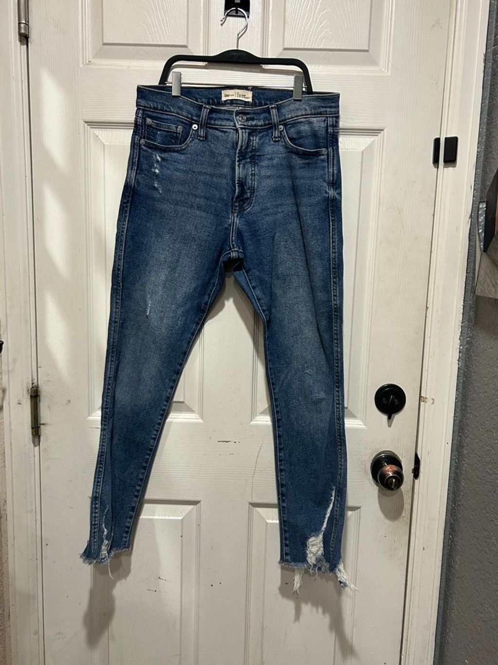 Gap Women's Gap Blue High Rise Slim Straight Jeans Size 30 Size 30" / US 8 / IT 44 - 1 Thumbnail