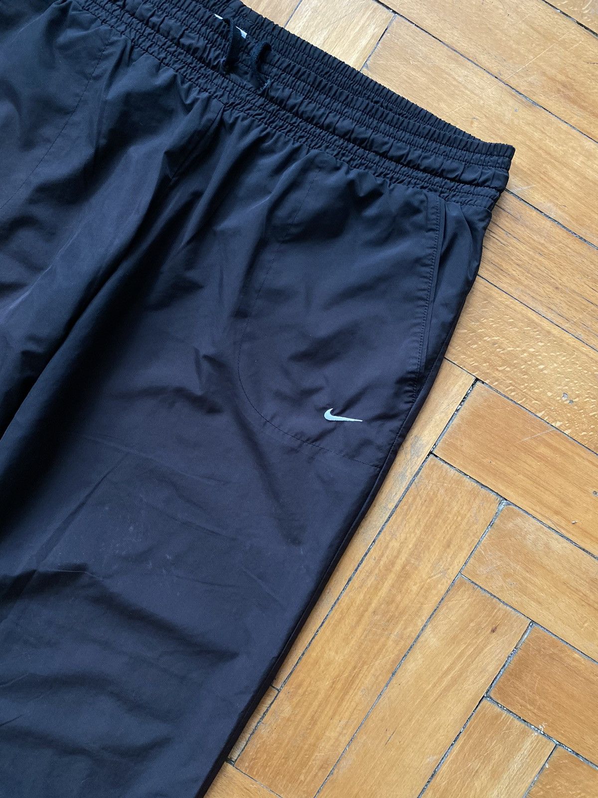 Nike Nike Vintage Nylon Pants Woven Sweatpants Baggy Japanese Y2K Size US 34 / EU 50 - 4 Thumbnail