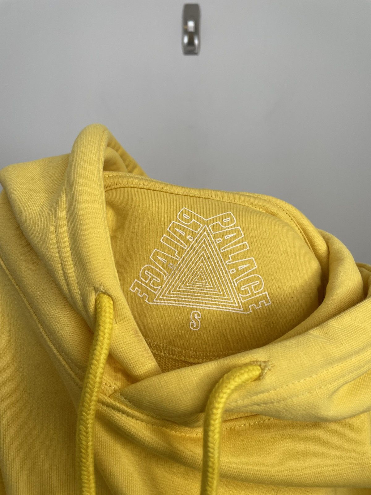 Palace Palace Skateboards Tri-Dart Hood 2020 Pale Yellow Small Size US S / EU 44-46 / 1 - 5 Thumbnail