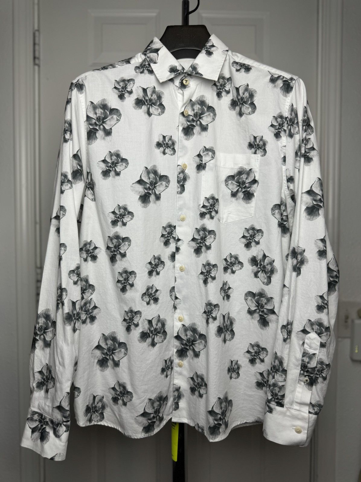 Ted Baker Ted Baker London Floral Long Sleeve Shirt - Size 3 (Medium) Size US M / EU 48-50 / 2 - 1 Thumbnail