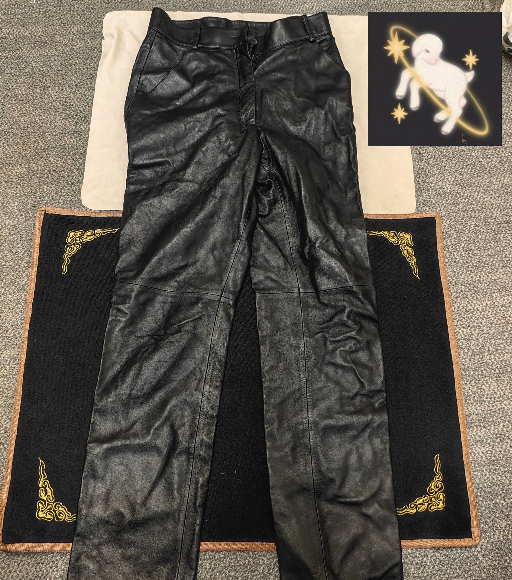 Chanel Chanel Leather Black Pants L Women Size 30" / US 8 / IT 44 - 1 Thumbnail
