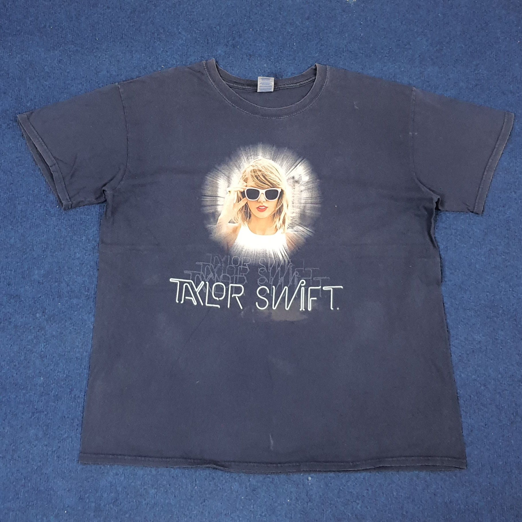Band Tees × Vintage Vintage Taylor Swift The 1989 World Tour Tshirt C219N50 Size US XL / EU 56 / 4 - 1 Thumbnail
