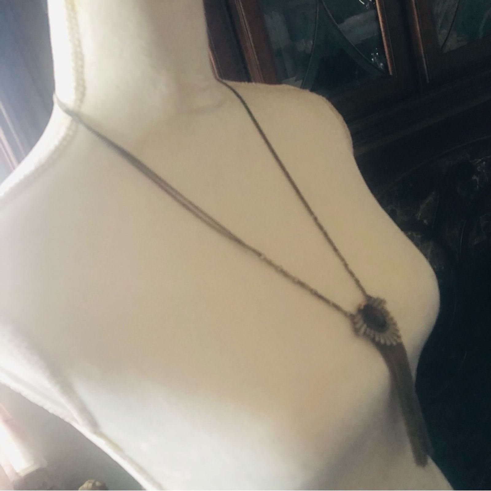 Jewelry Dyed agate cabochon antique gold tone fringe chain necklace Size ONE SIZE - 3 Thumbnail
