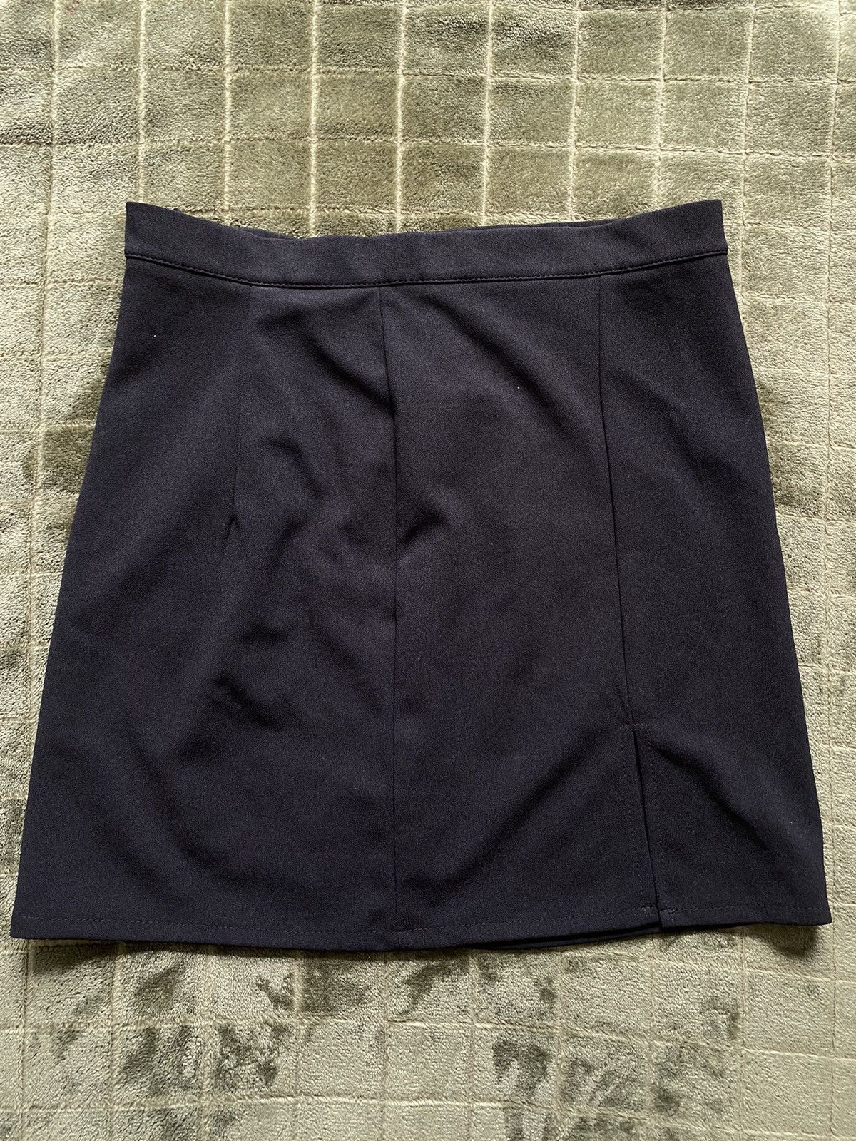 Designer Black mini skirt with a split Size 26" / US 2 / IT 38 - 2 Thumbnail