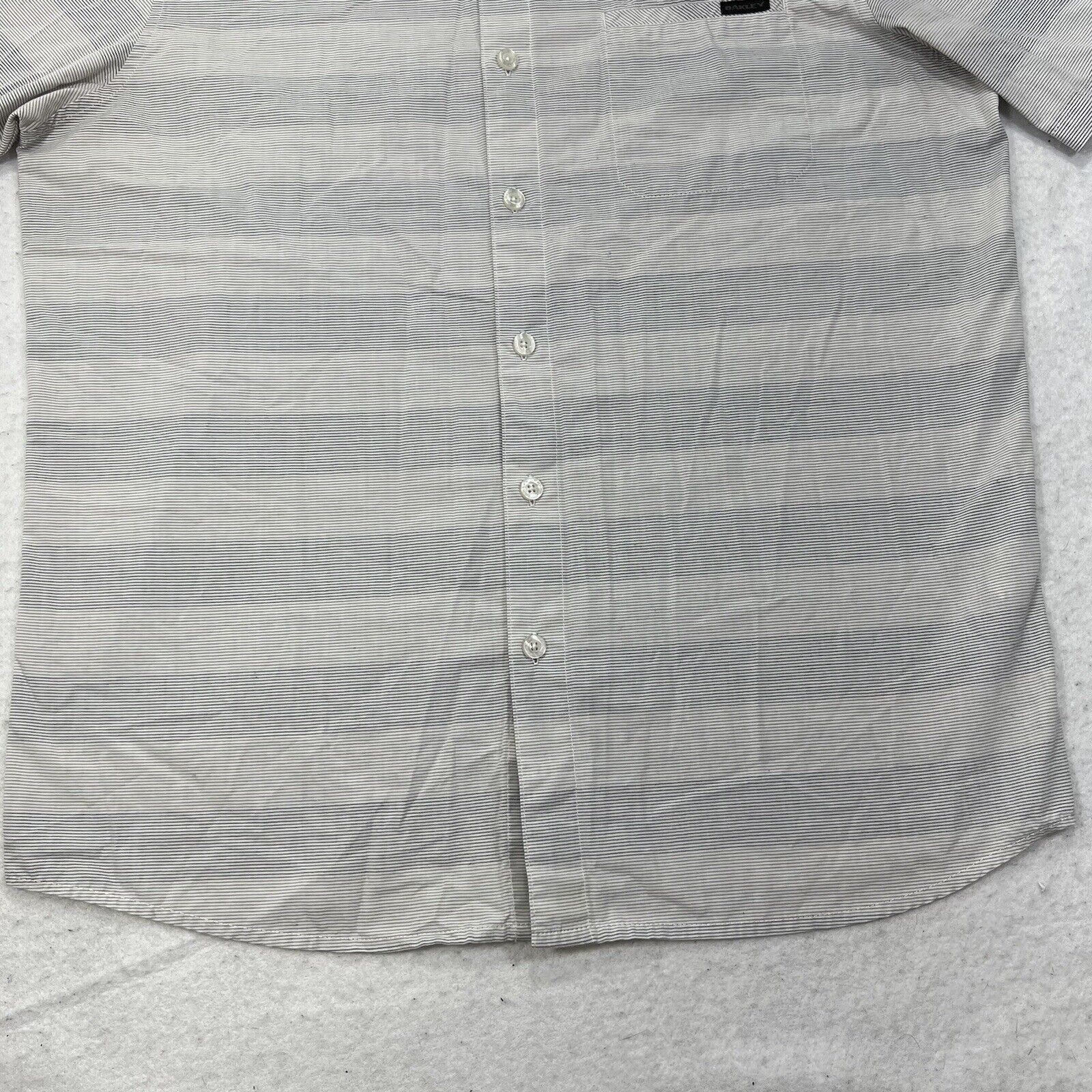 Oakley Oakley Short Sleeve Button Front Light Gray Shirt Size US M / EU 48-50 / 2 - 5 Thumbnail