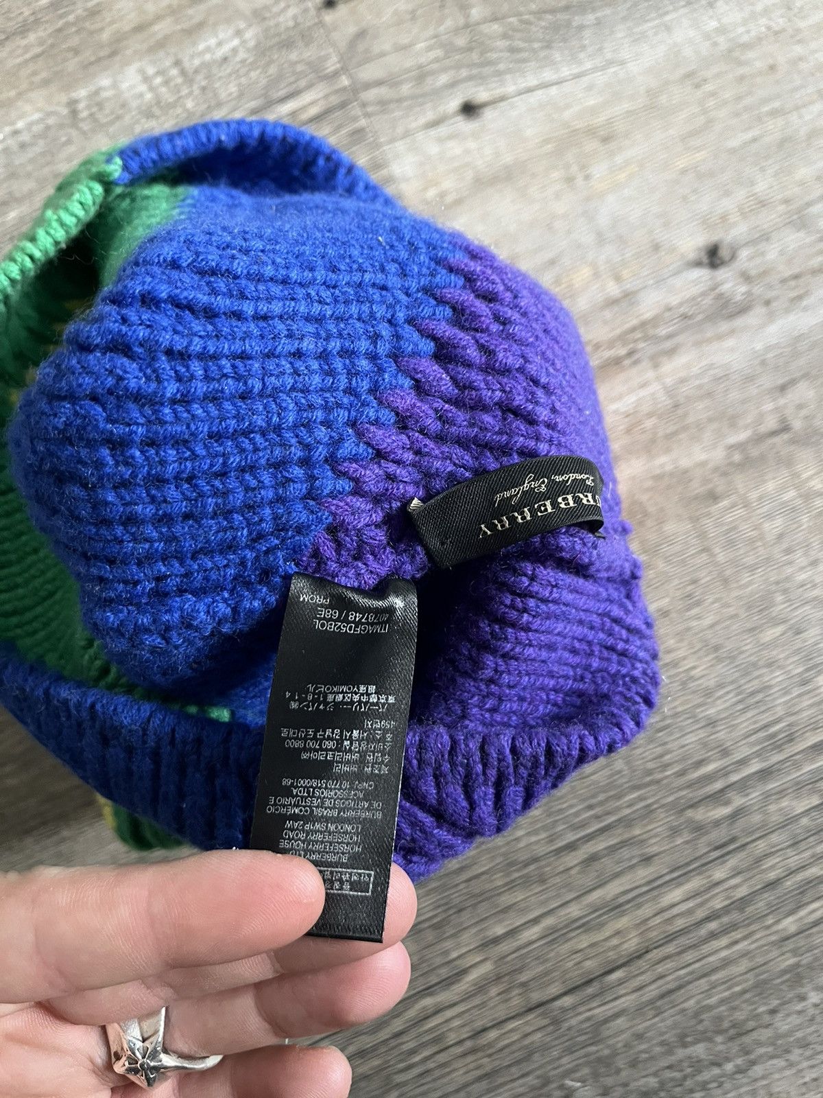 Burberry Burberry Rainbow Chevron Knit Beanie – Multicolor Wool Hat Size ONE SIZE - 3 Thumbnail