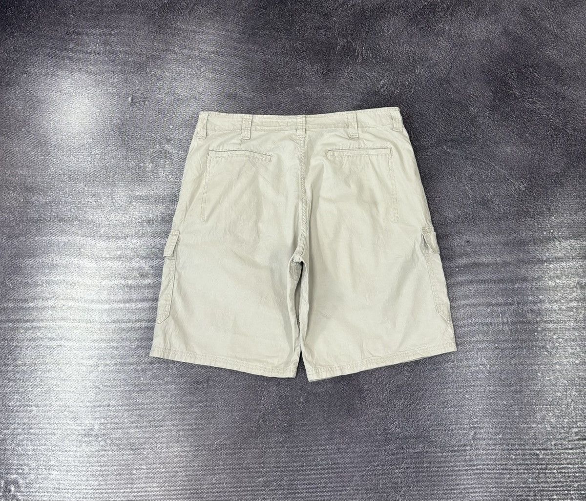 Wrangler Vintage Wrangler Y2K Beige Military Style Hype Cargo Shorts Size US 36 / EU 52 - 2 Thumbnail