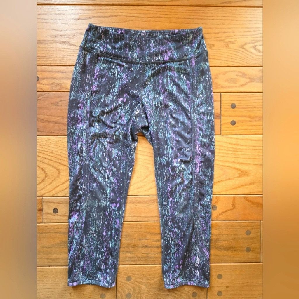 Tek Gear Tek Gear Capri Leggings NWOT Size 28" / US 6 / IT 42 - 1 Thumbnail