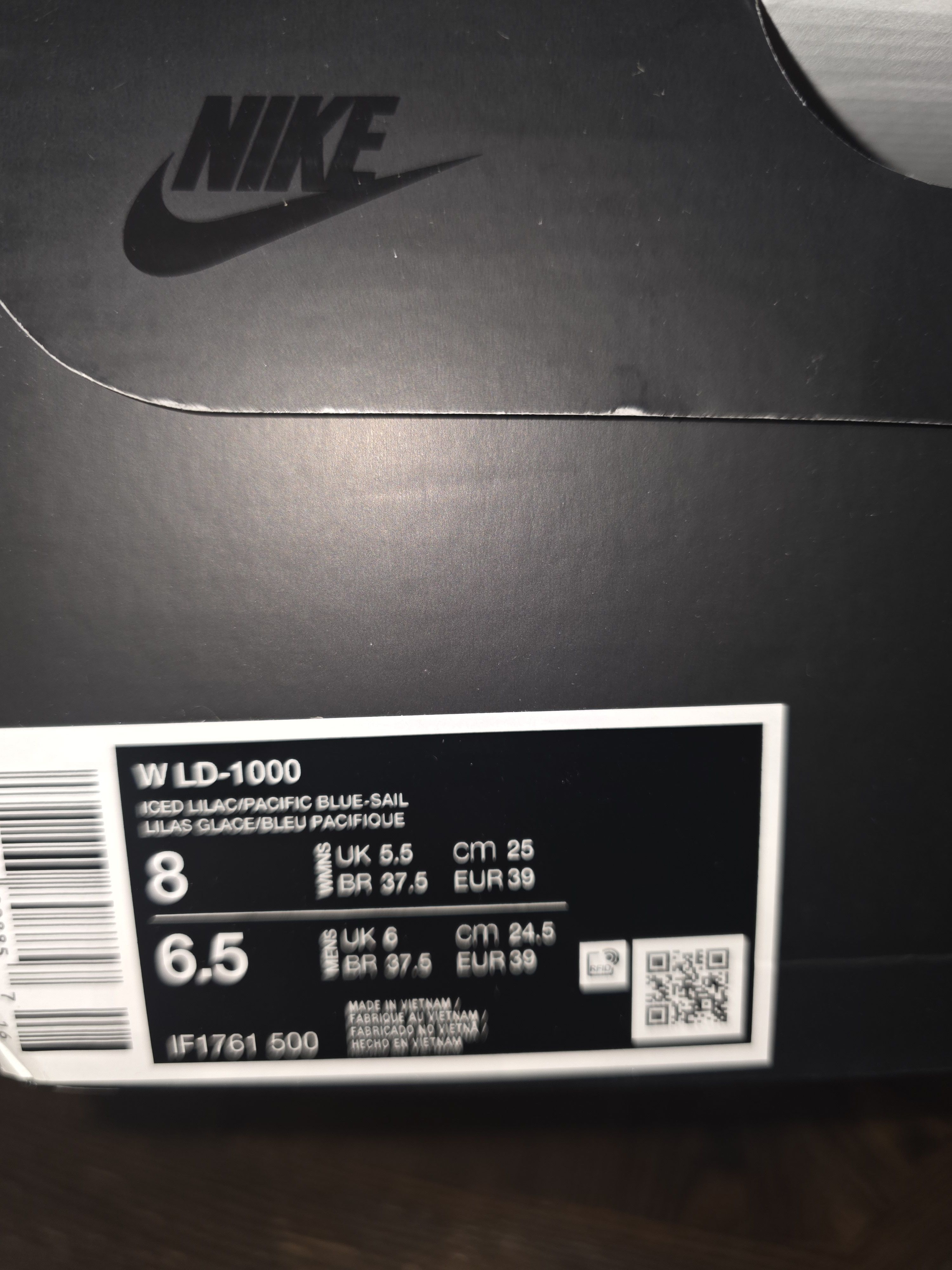 Nike Women Nike SIZE 8W Size US 8 / IT 38 - 1 Thumbnail