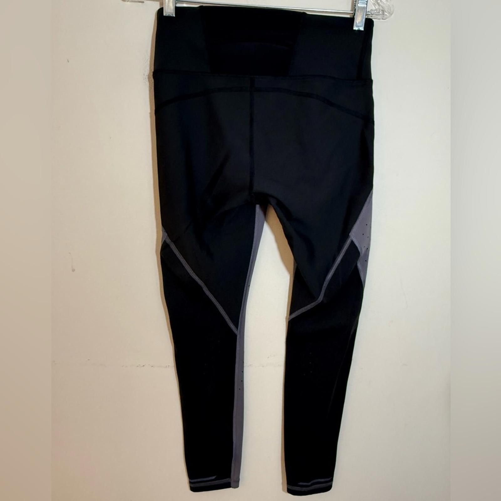 Other Athleta black & gray leggings vented cutouts SZ SM Size 28" / US 6 / IT 42 - 1 Thumbnail