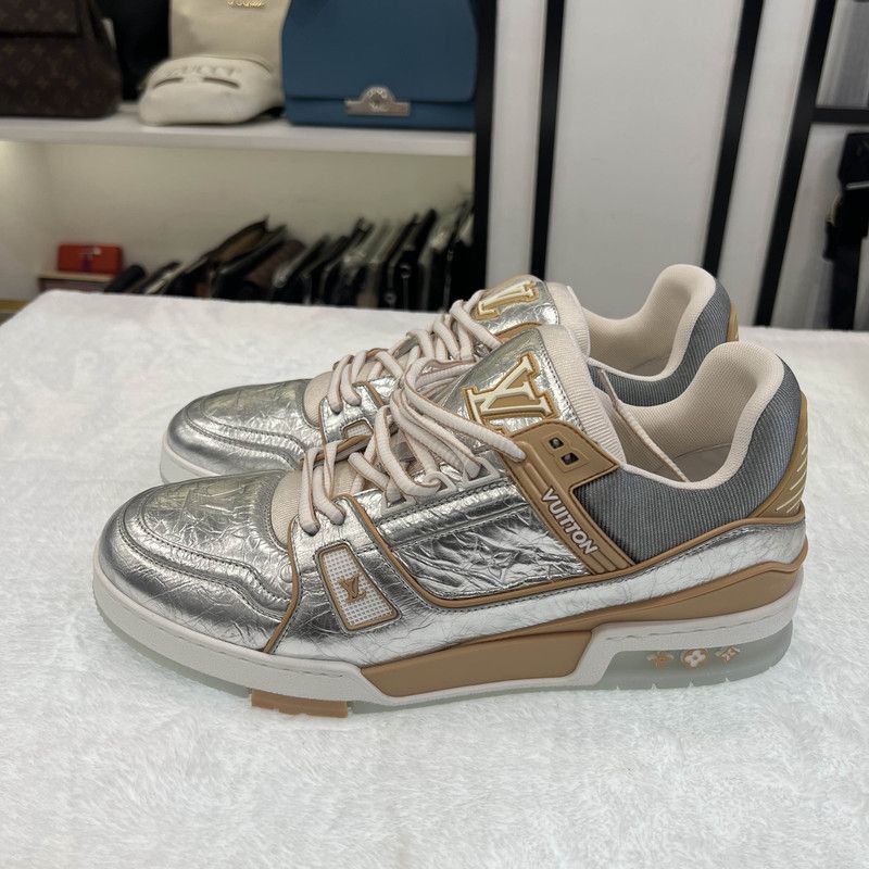 Louis Vuitton Louis Vuitton Silver Trainer Sneakers for Men -2508 Size US 9.5 / EU 42-43 - 1 Thumbnail