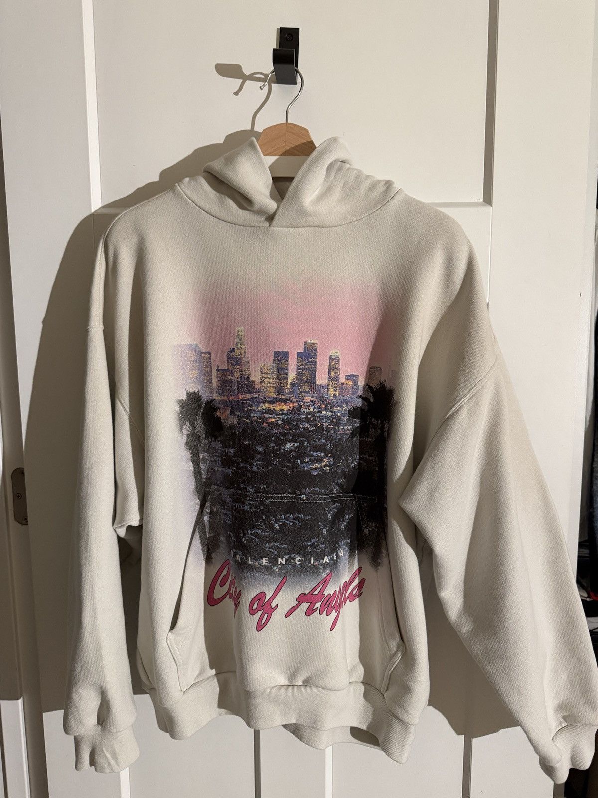 Balenciaga Balenciaga city of Angels hoodie Size US S / EU 44-46 / 1 - 1 Thumbnail