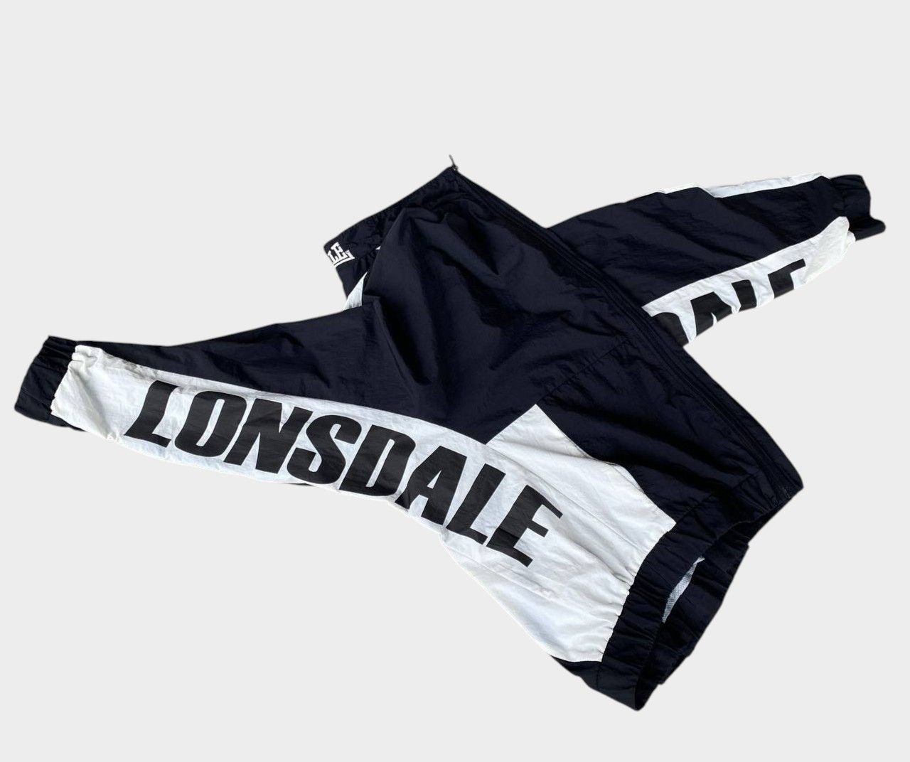 Vintage Vintage 00s Lonsdale London XL Baggy Retro Windbreaker Size US XL / EU 56 / 4 - 11 Thumbnail
