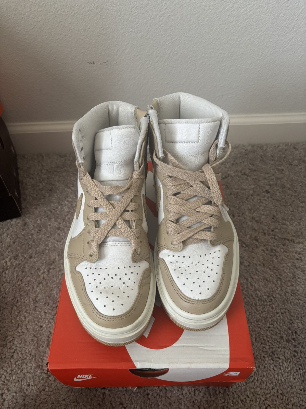Nike Wmns Air Jordan 1 Elevate High 'Desert’ Size US 6 / IT 36 - 1 Thumbnail
