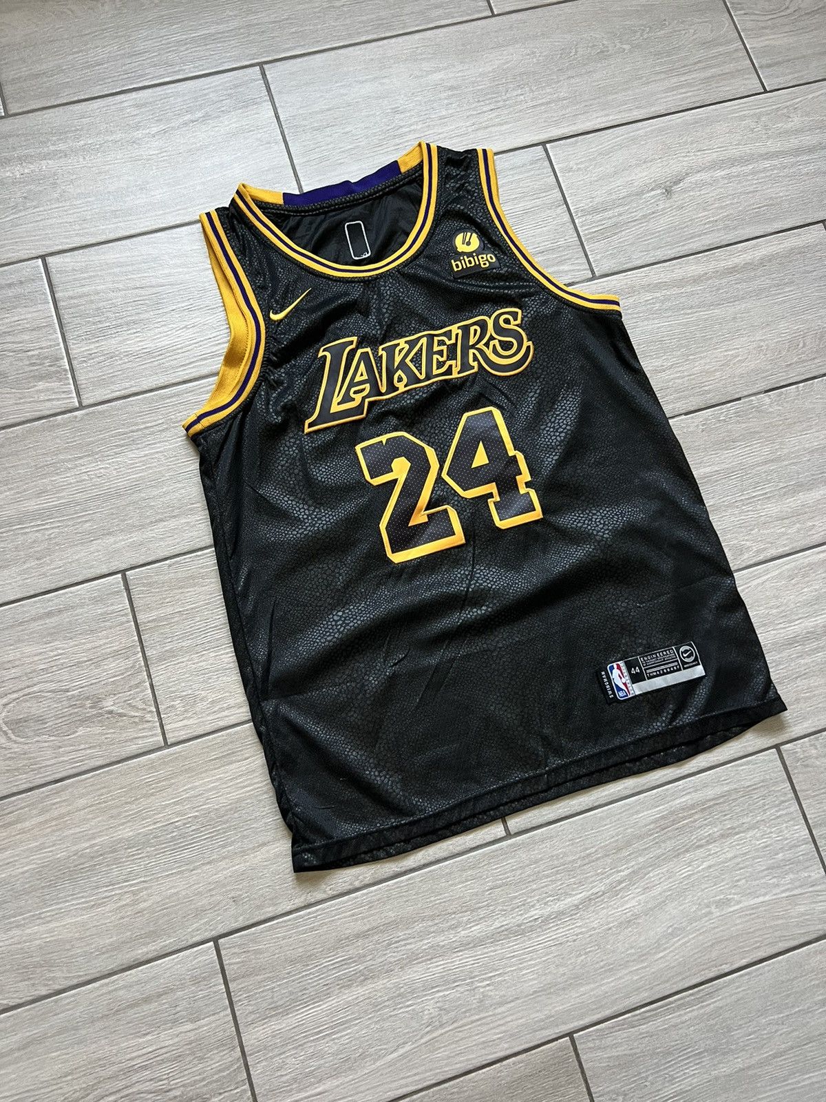 NBA LA LAKERS KOBE BRYANT BLACK BLACK CITY EDITION JERSEY Size US S / EU 44-46 / 1 - 3 Thumbnail