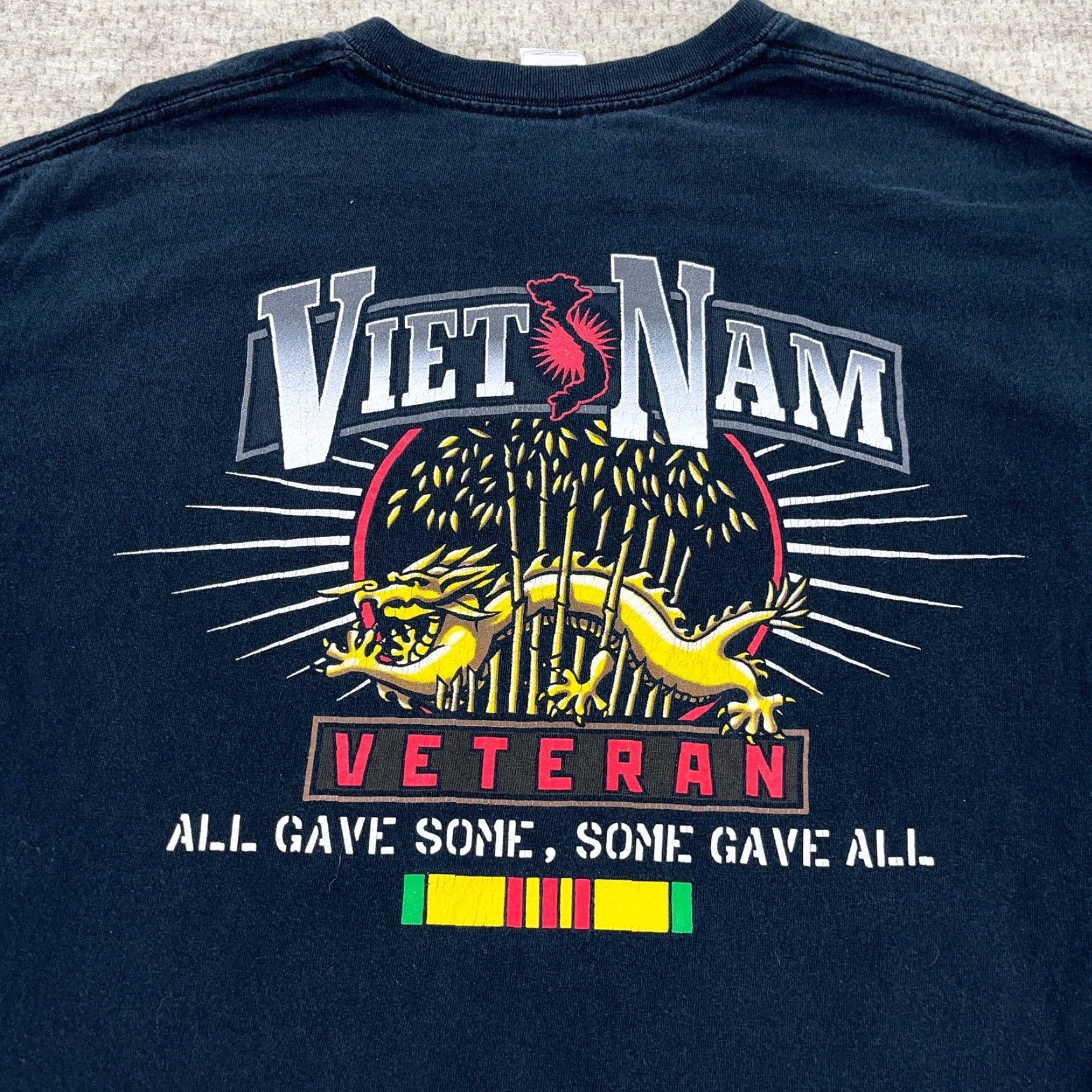 Gildan VINTAGE Vietnam Veteran Shirt Men Large Black Military Army Y2K Drago Adult Size US L / EU 52-54 / 3 - 7 Thumbnail