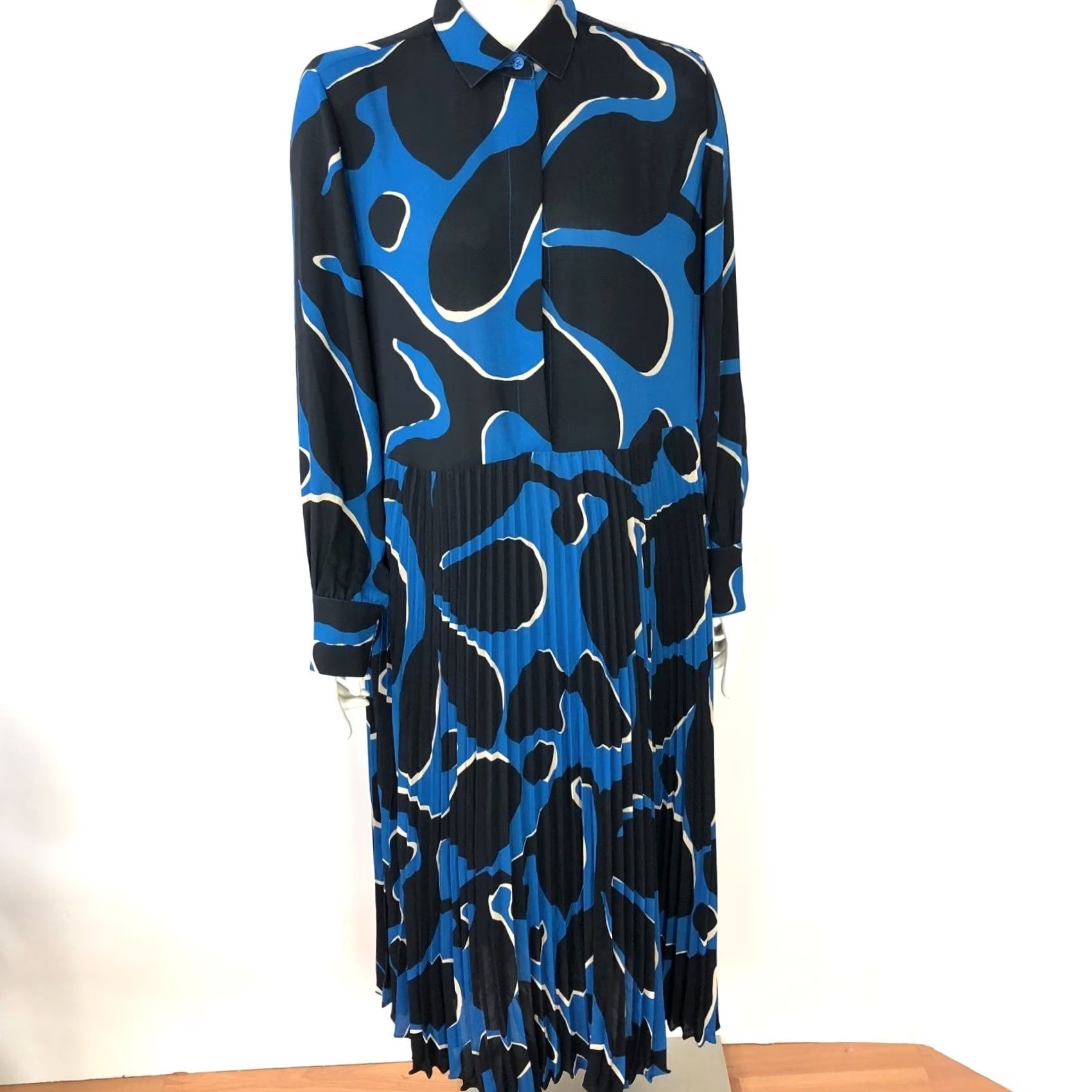 Vintage Chico's Shirt Dress Maxi All Over Print Black 10 Pleated Tiered Long Sleeve Collared Casual Womens Tie-Front? Size L / US 10 / IT 46 - 2 Thumbnail