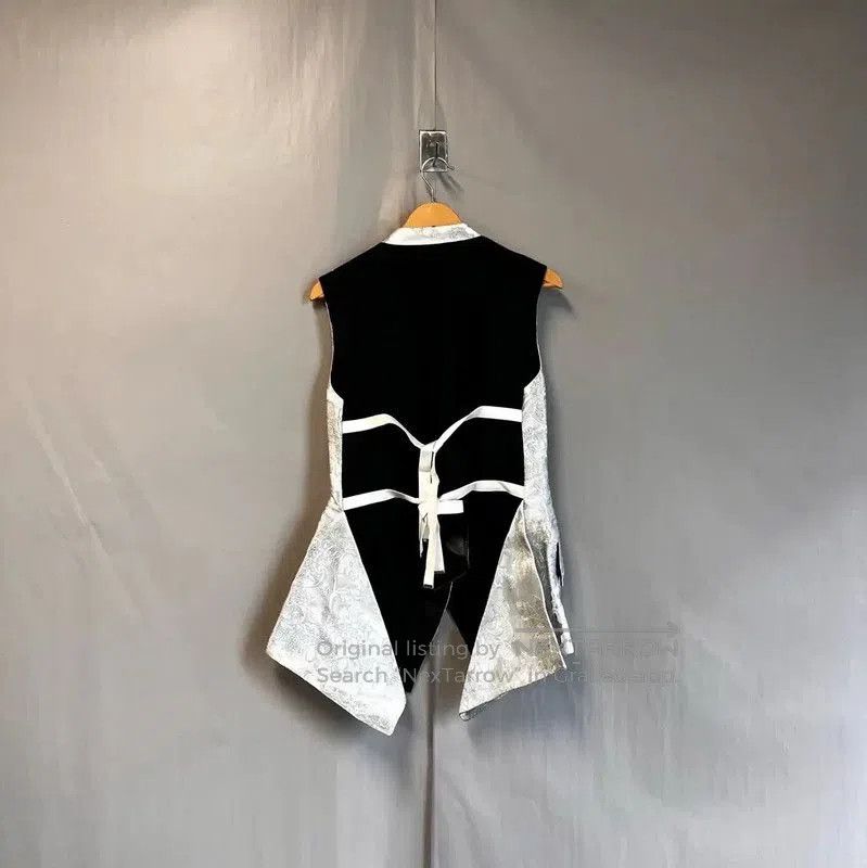Louis Vuitton Louis Vuitton Silver Nylon Women's Jacket . Size M / US 6-8 / IT 42-44 - 2 Thumbnail