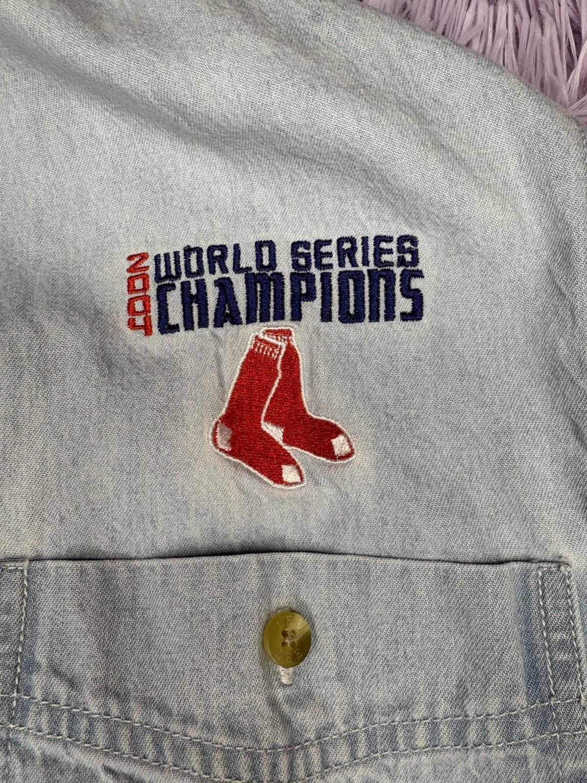Lee Red Sox 2004 World Champions longsleeve Size US M / EU 48-50 / 2 - 2 Thumbnail