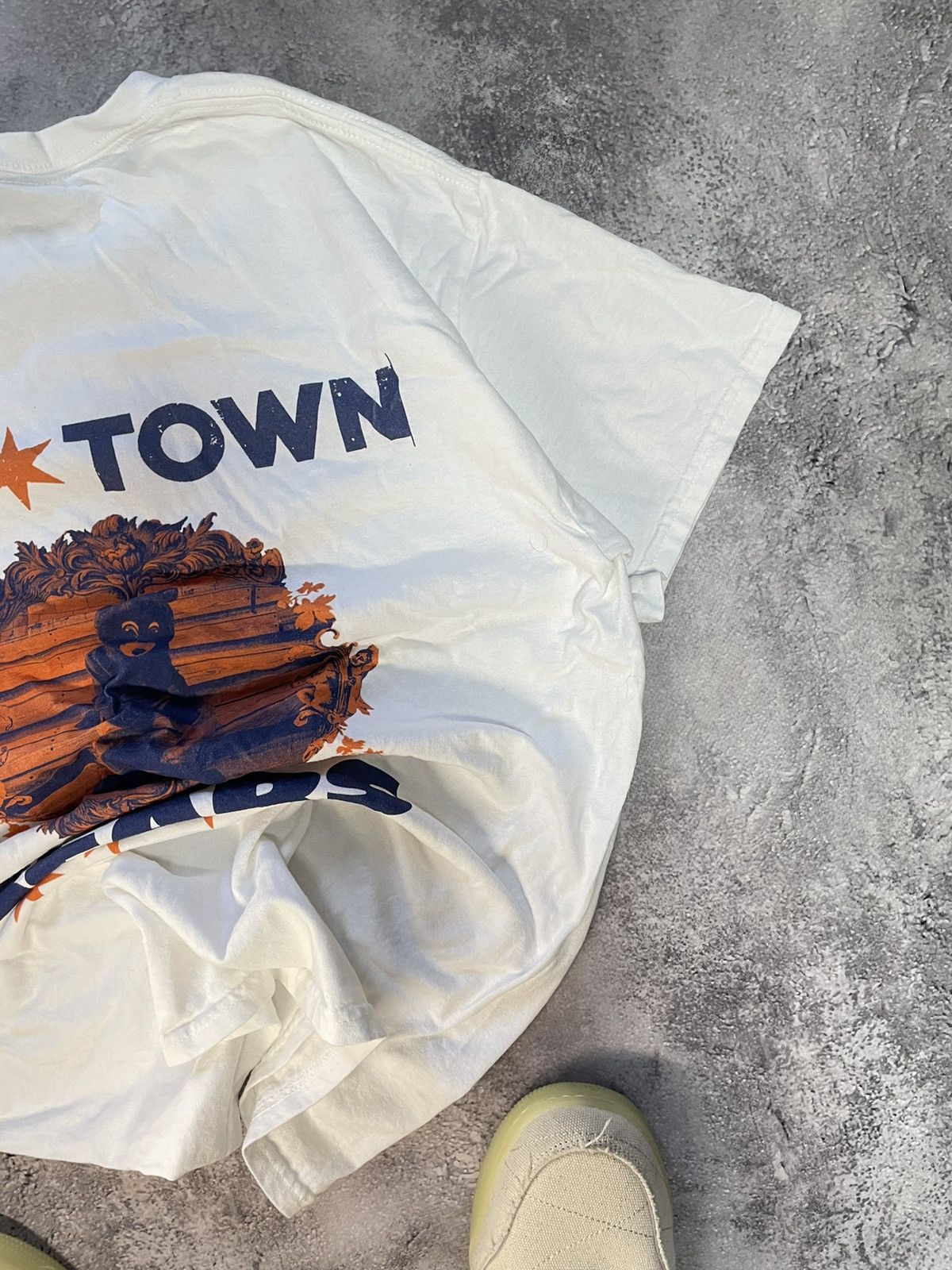 Rap Tees × Vintage Kanye West Chill town Bear Vintage white T Shirt Size US M / EU 48-50 / 2 - 7 Thumbnail