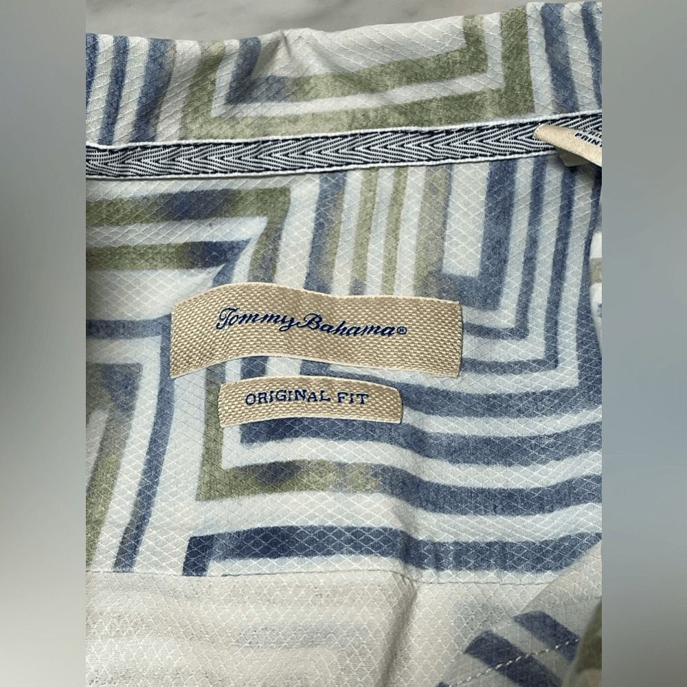 Tommy Bahama Tommy Bahama 100% Silk Shirt geometric pattern blue green co Size US L / EU 52-54 / 3 - 5 Thumbnail