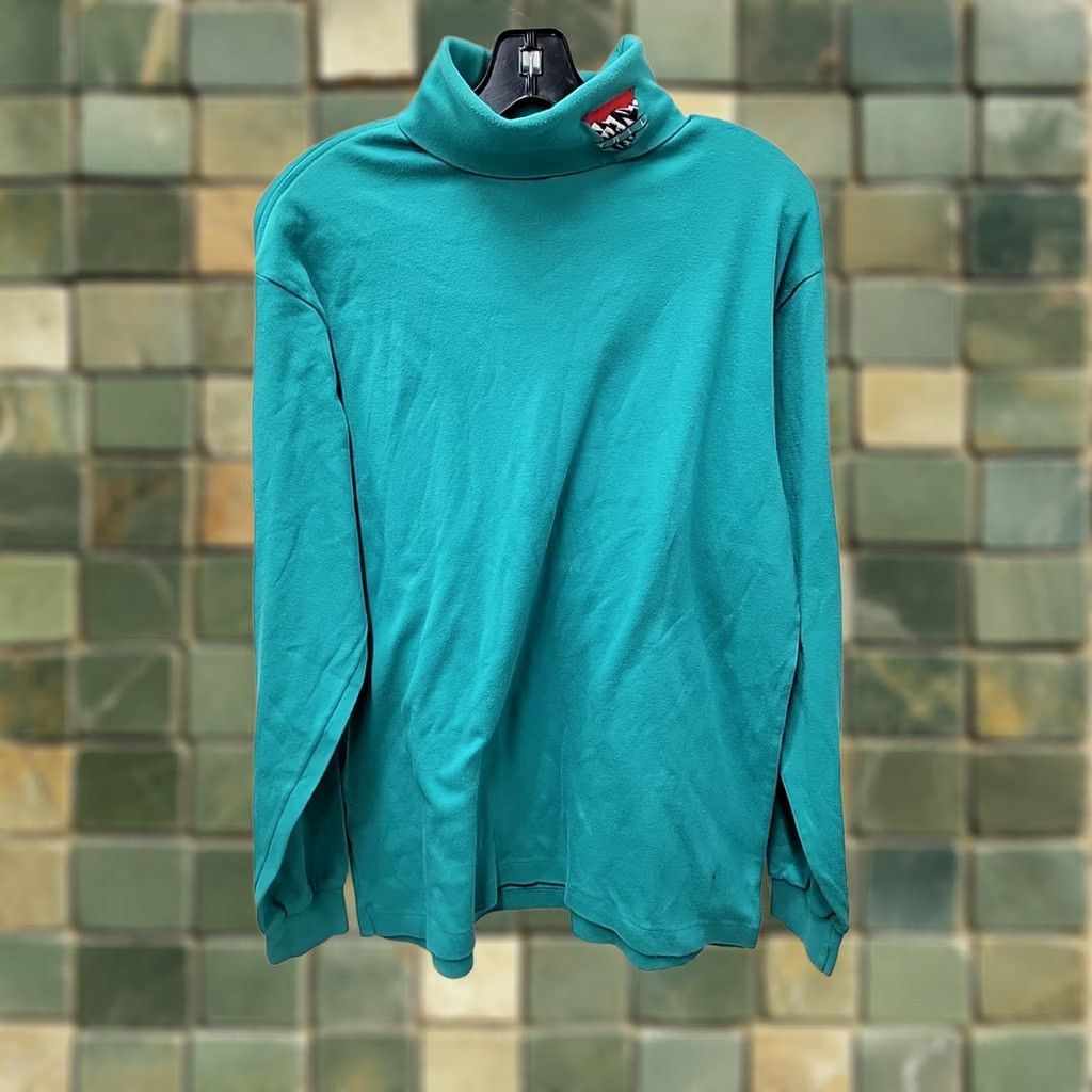 Vintage VINTAGE Crazy Shirts Hawaii T Shirt Sweater Long Sleeve Mens XL Blue Cotton Chest 22 Length 28 Size US XL / EU 56 / 4 - 1 Thumbnail