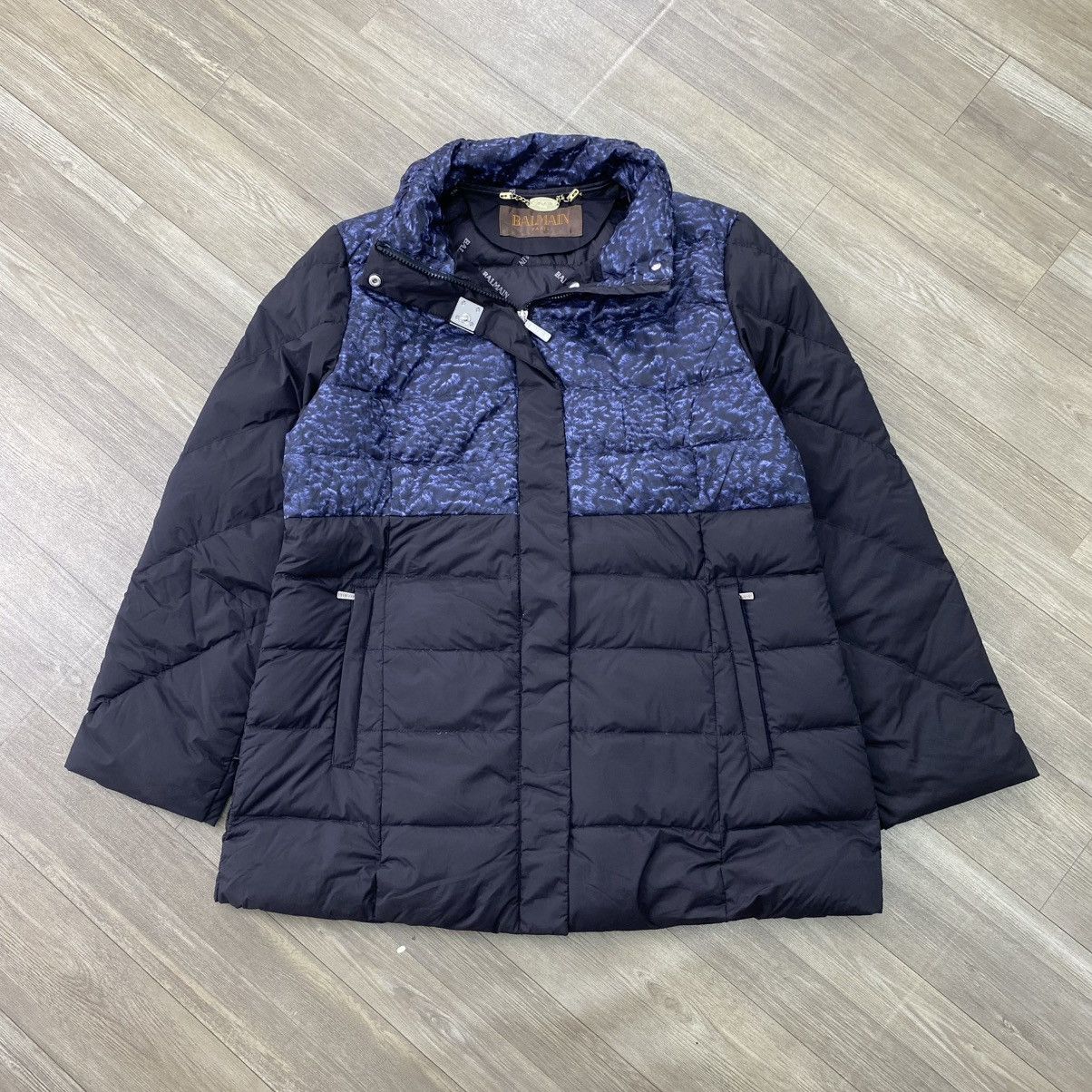 Balmain Vintage Balmain Paris Leopard Winter Down Jacket Luxury Size US L / EU 52-54 / 3 - 1 Thumbnail