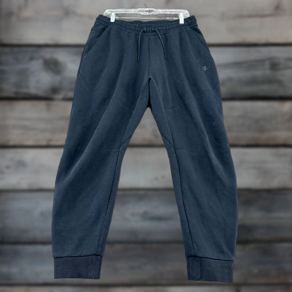 Nike Nike Pants Mens L Black Jogger Sweat Fleece Swoosh Solid Drawstring Stretch Regular Width Inseam 26 Sport Gym Running CrossFit Nike Fleece Size US 33 - 1 Thumbnail