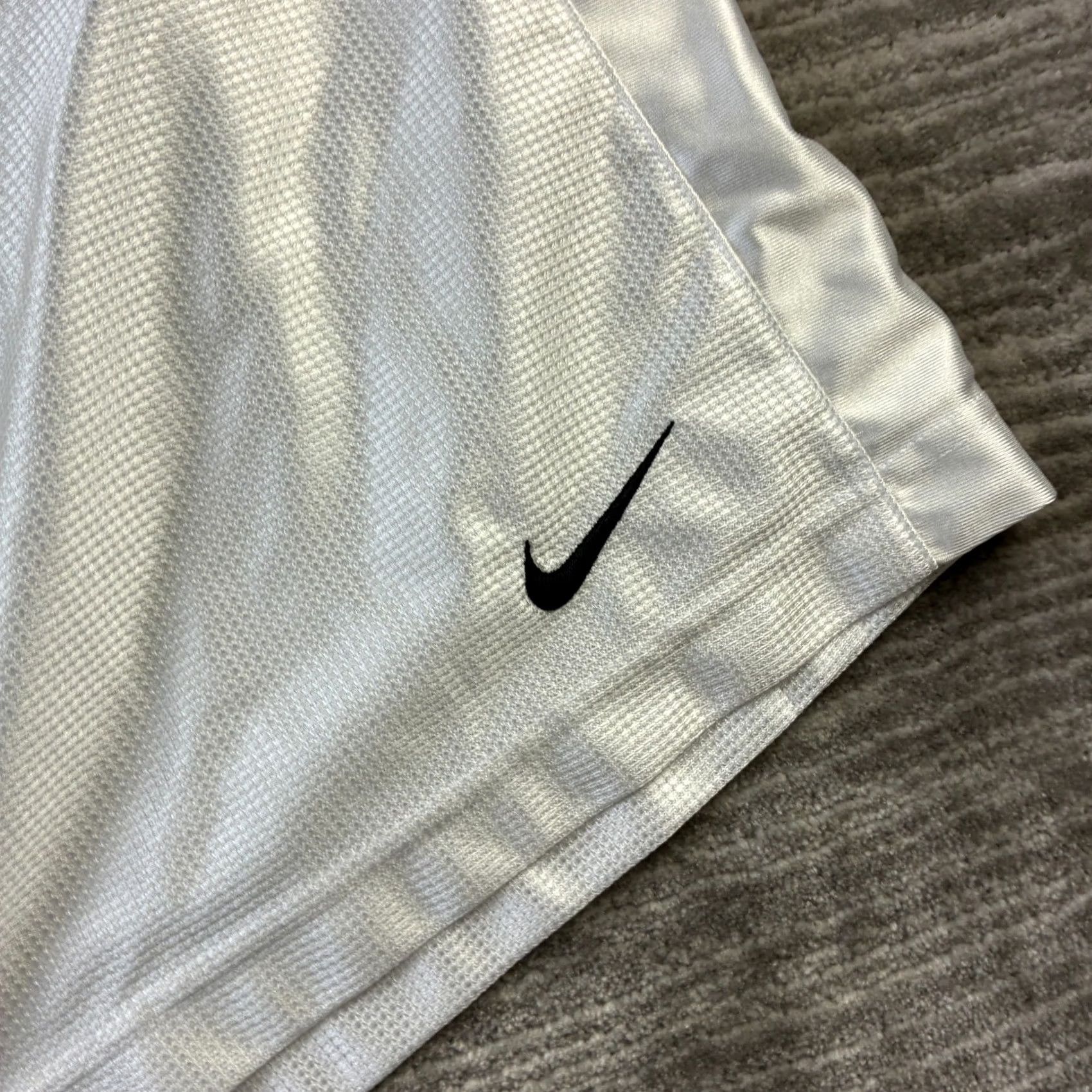Nike VINTAGE Nike Shorts Mens 2XL White Shiny Dazzle Basketball Baggy Shorts Size US 32 / EU 48 - 3 Thumbnail