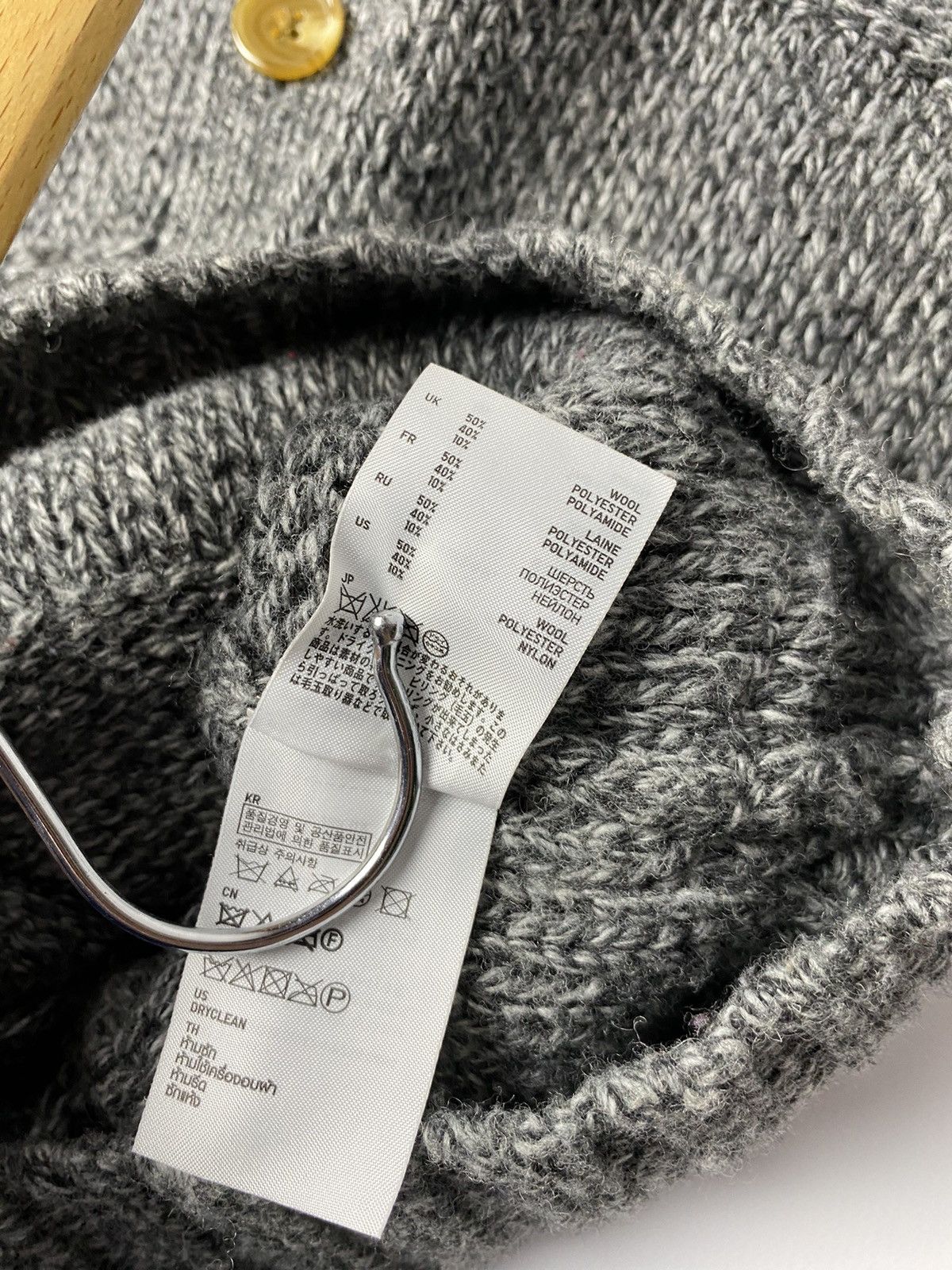Undercover × Uniqlo Undercover x Uniqlo Wool Knit Cardigan size S(oversize) Size US S / EU 44-46 / 1 - 6 Thumbnail