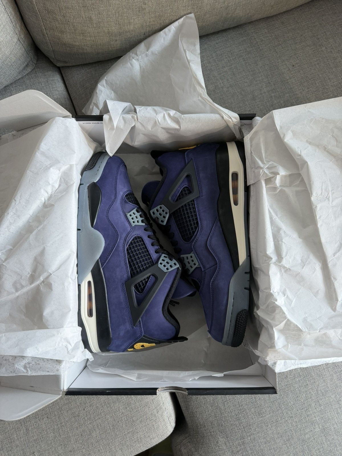 Jordan Brand Jordan retro 4 Lakers Size US 10.5 / EU 43-44 - 1 Thumbnail