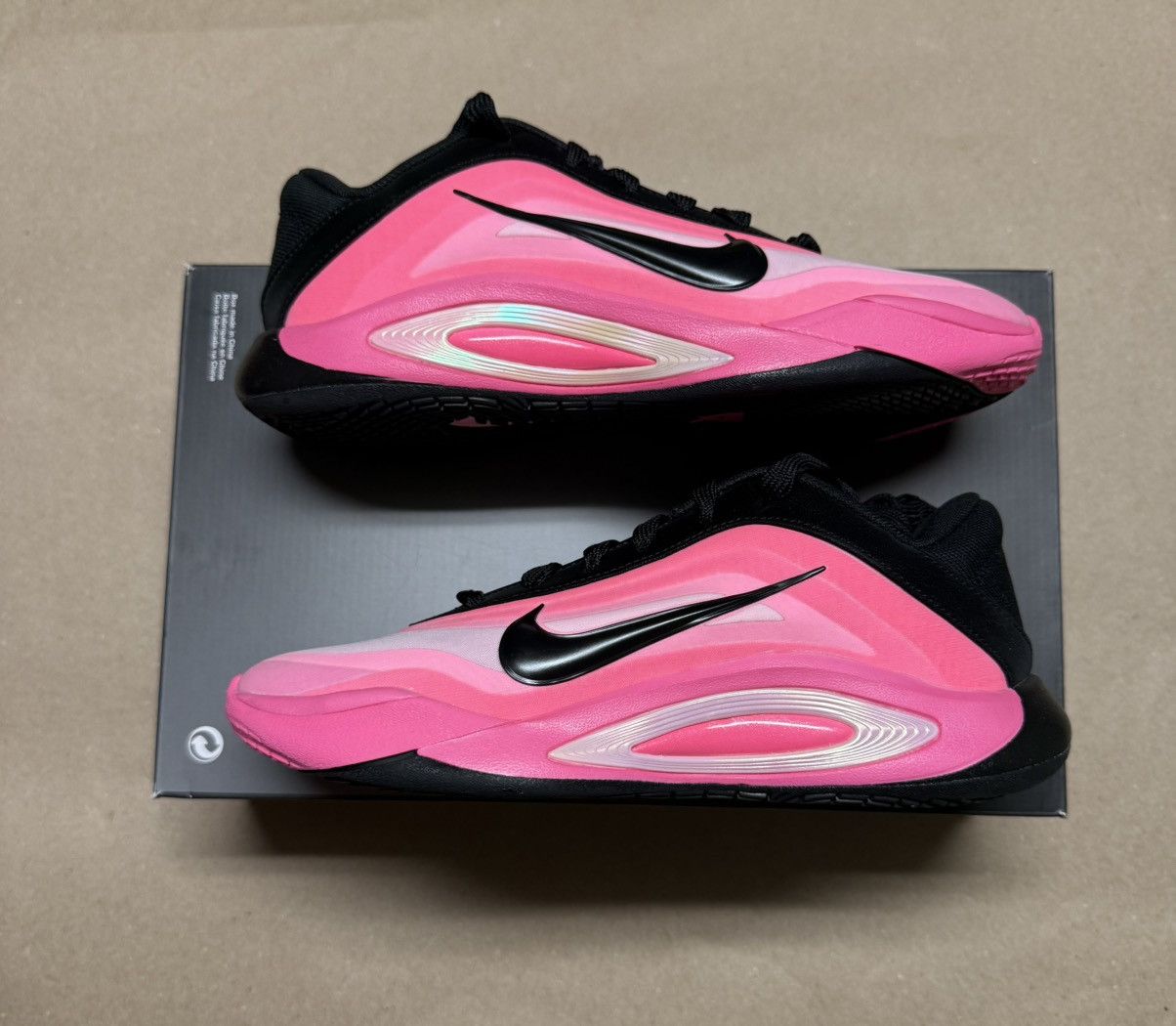 Nike Nike Aja A’One Leo Lights Women’s Basketball sz 6 Rare NEW! Size US 6 / IT 36 - 1 Thumbnail
