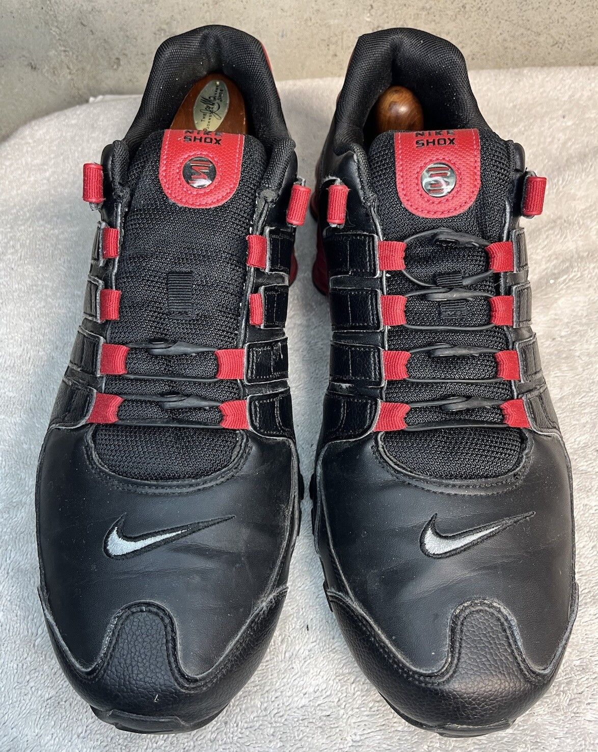 Nike NIKE SHOX NZ EU BLACK SILVER GYM RED MENS SIZE 14 SNEAKERS Size US 14 / EU 47 - 2 Thumbnail